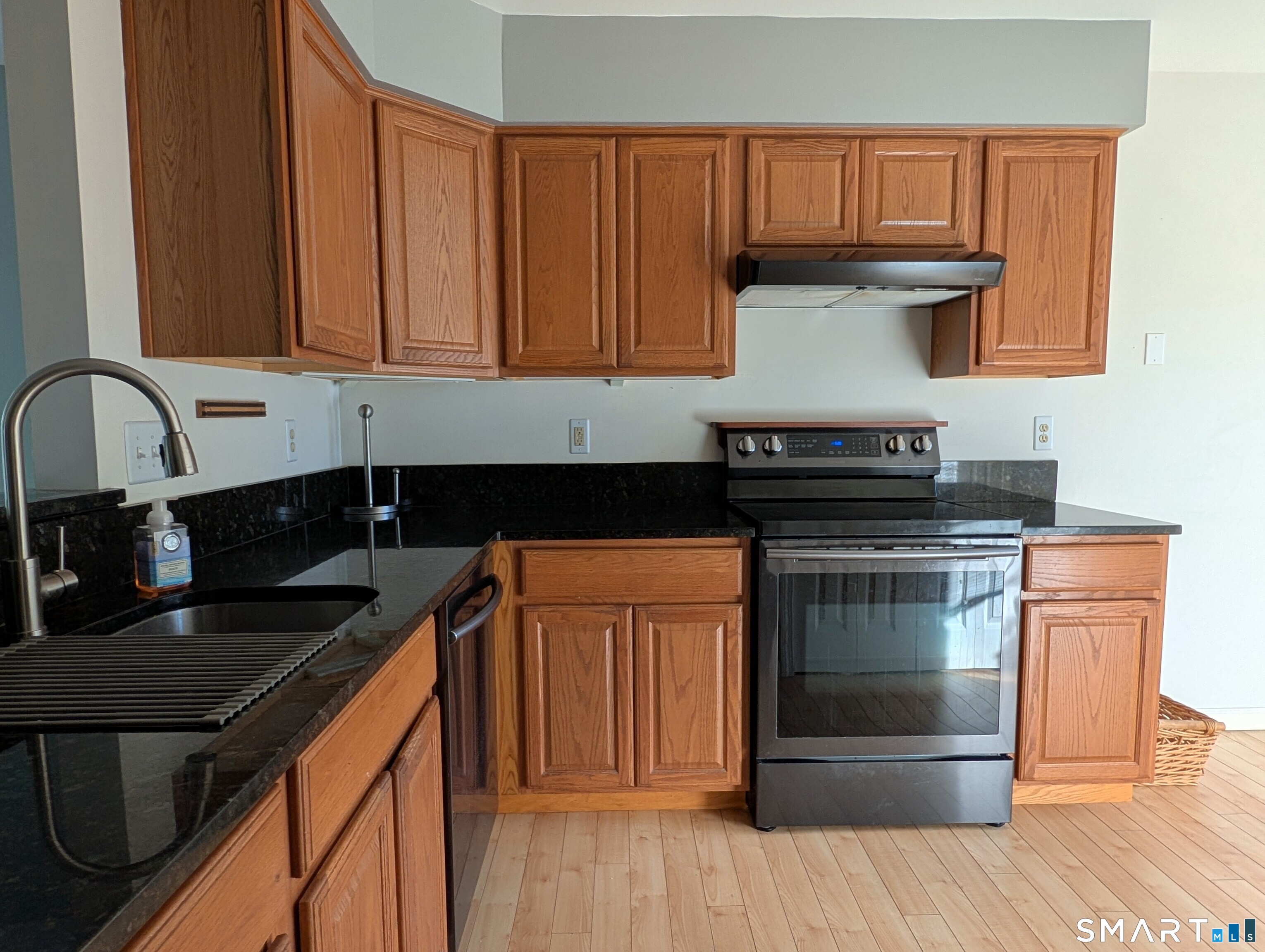 9 Sycamore Drive D