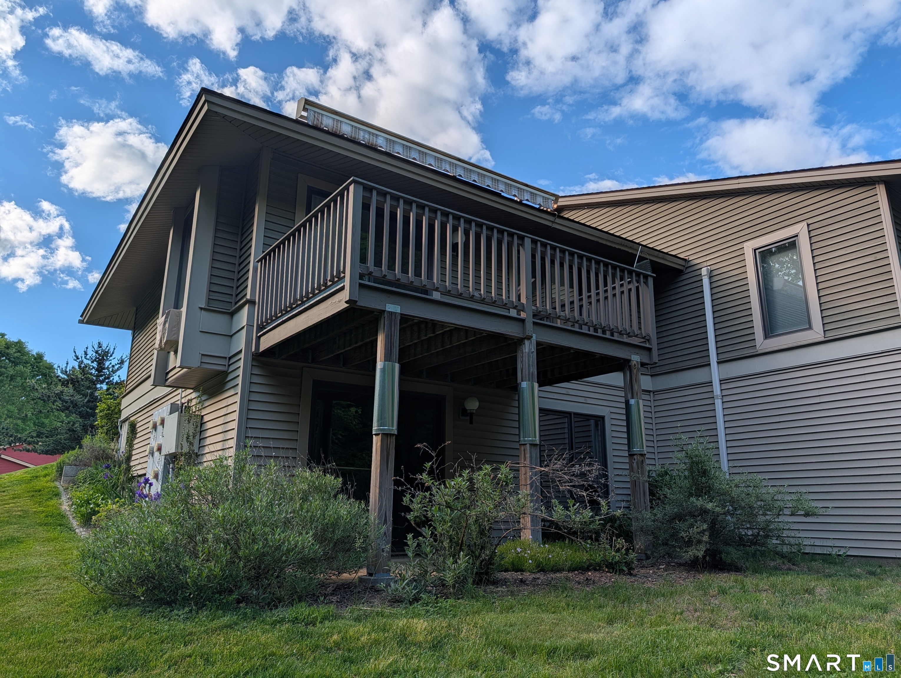 9 Sycamore Drive D