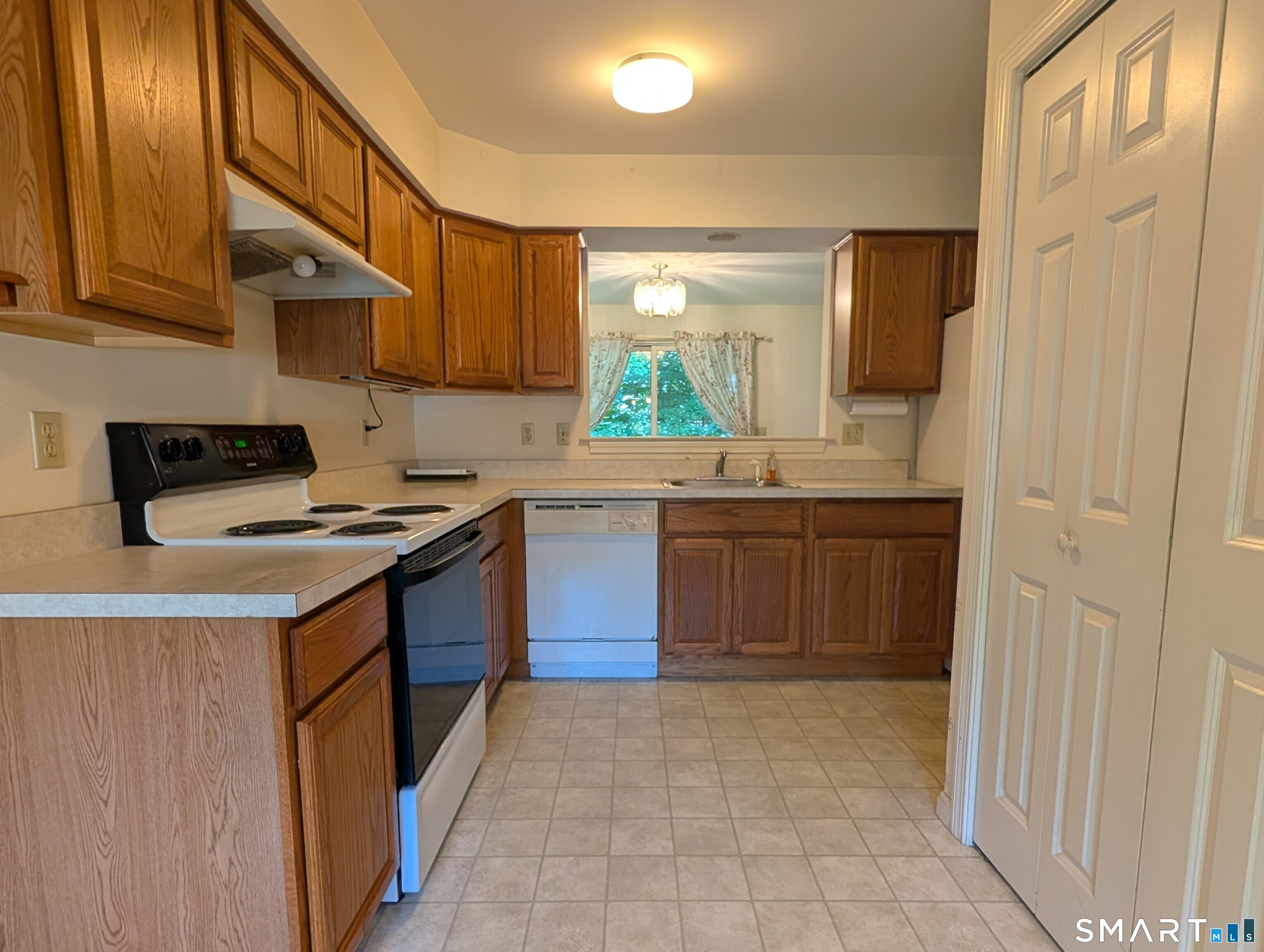 8 Sycamore Drive Unit: A