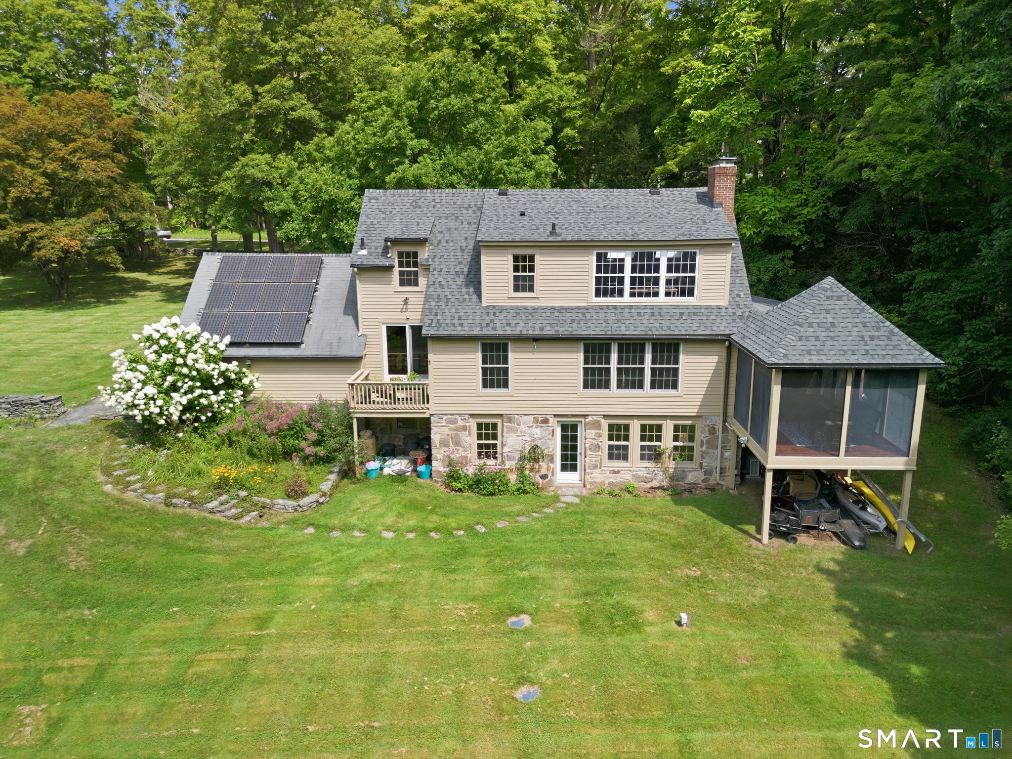 1097 Storrs Road