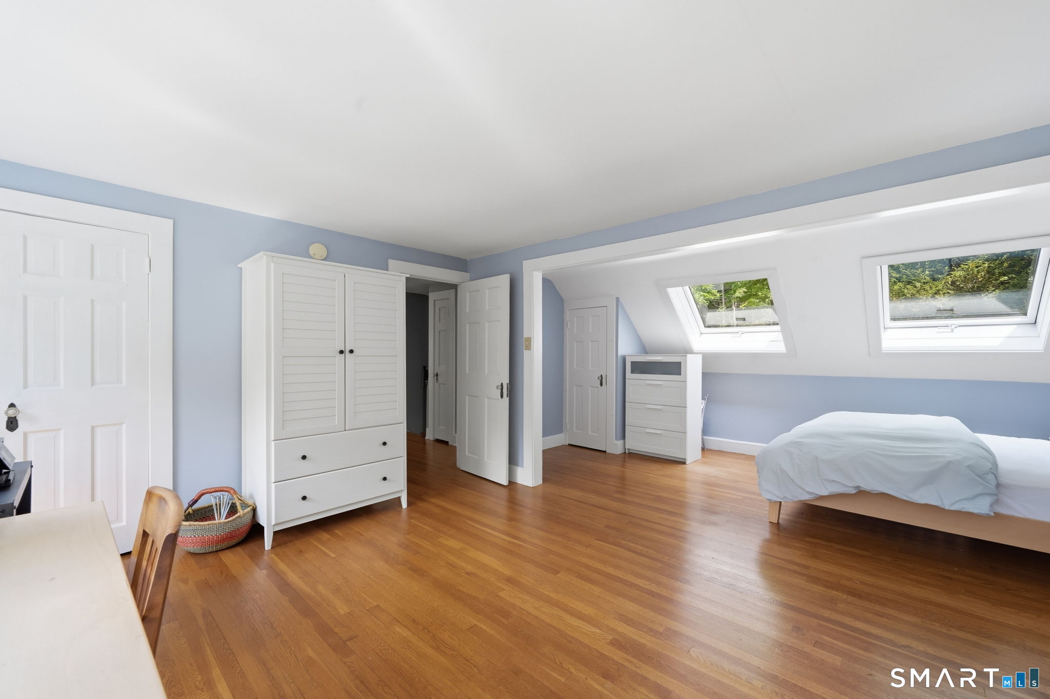 1097 Storrs Road