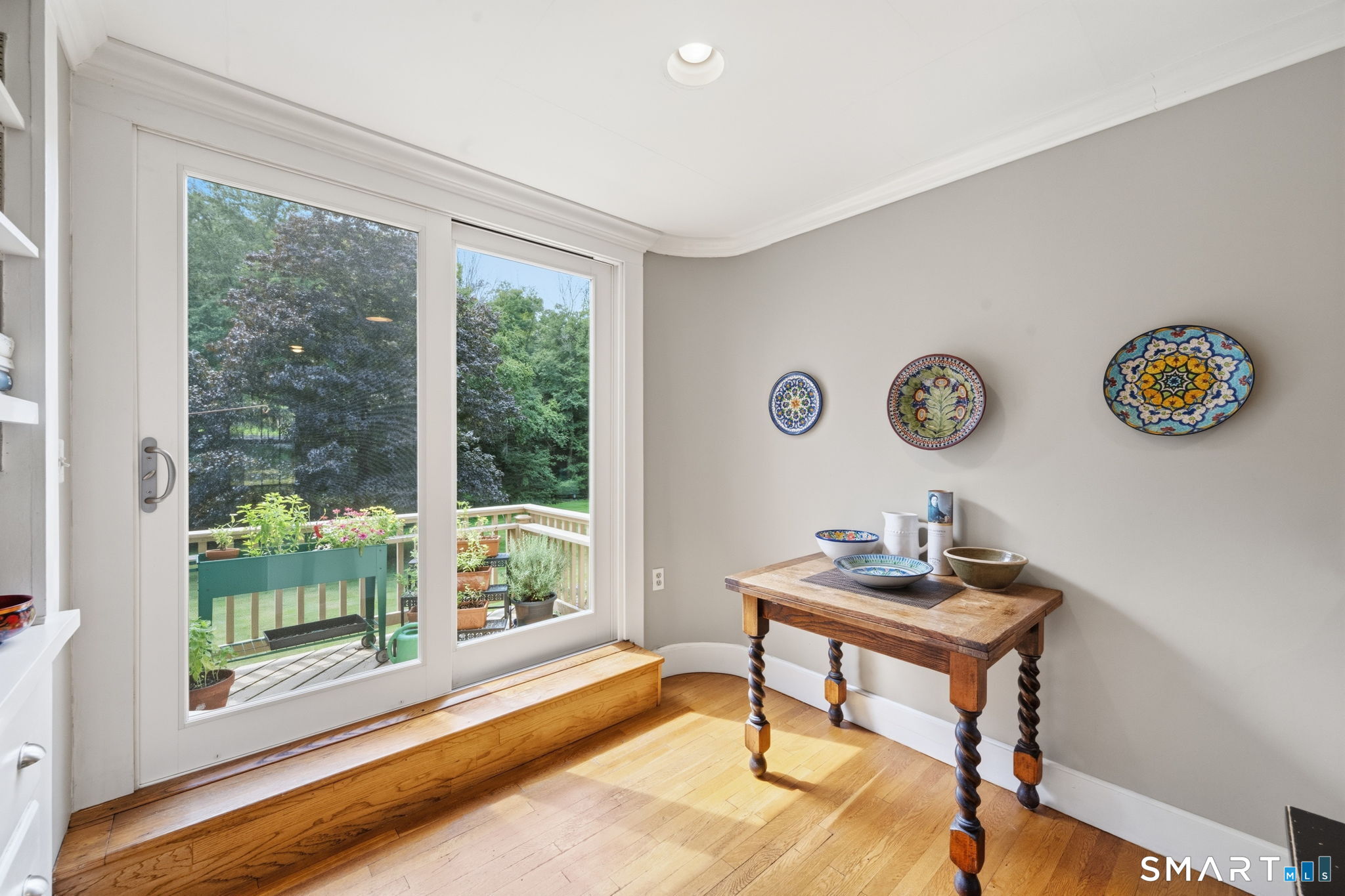 1097 Storrs Road