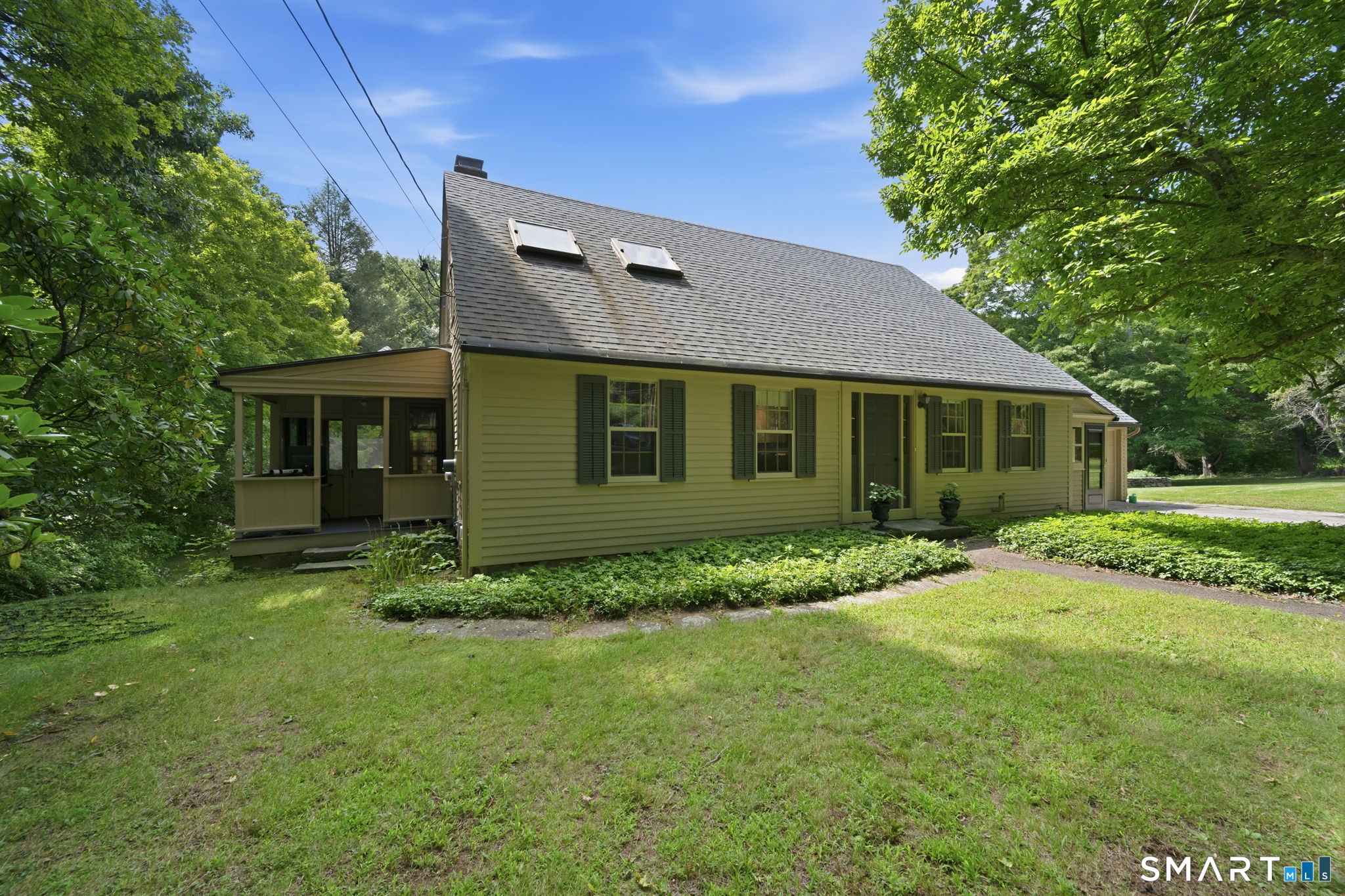 1097 Storrs Road