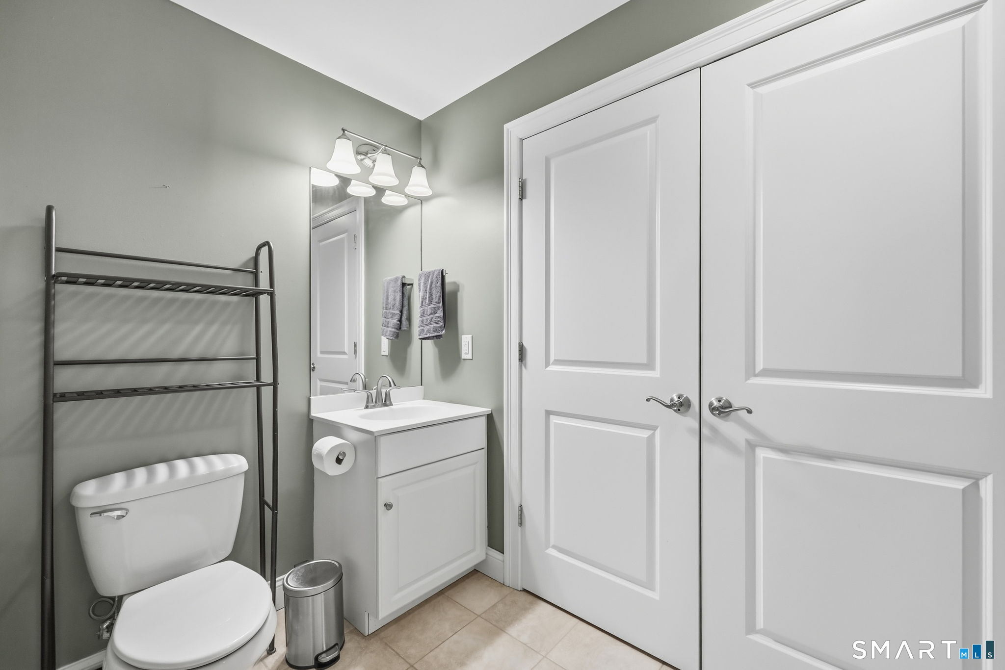 28 Armstrong Road Unit: A5