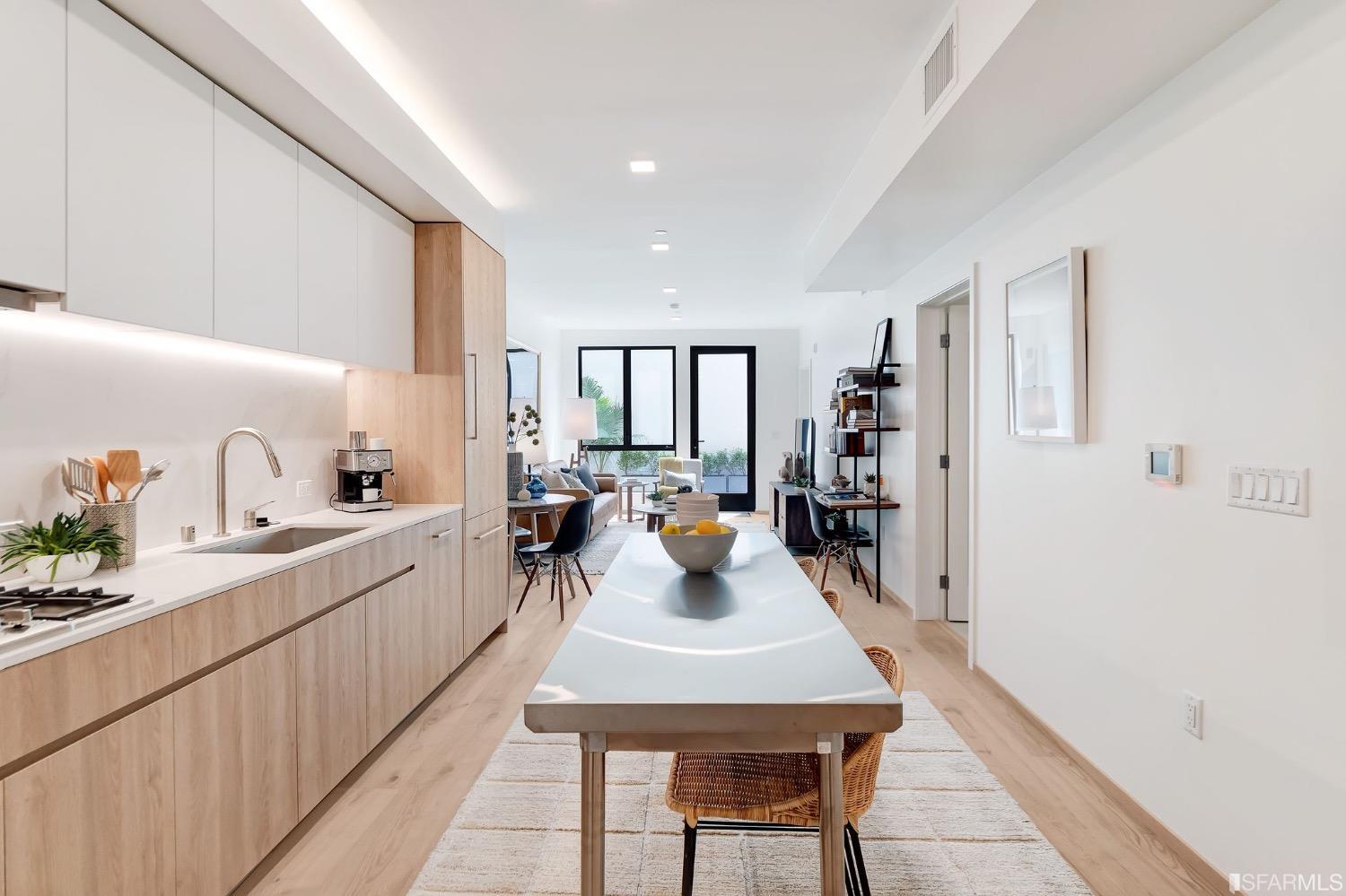 2238 Market Street # 202