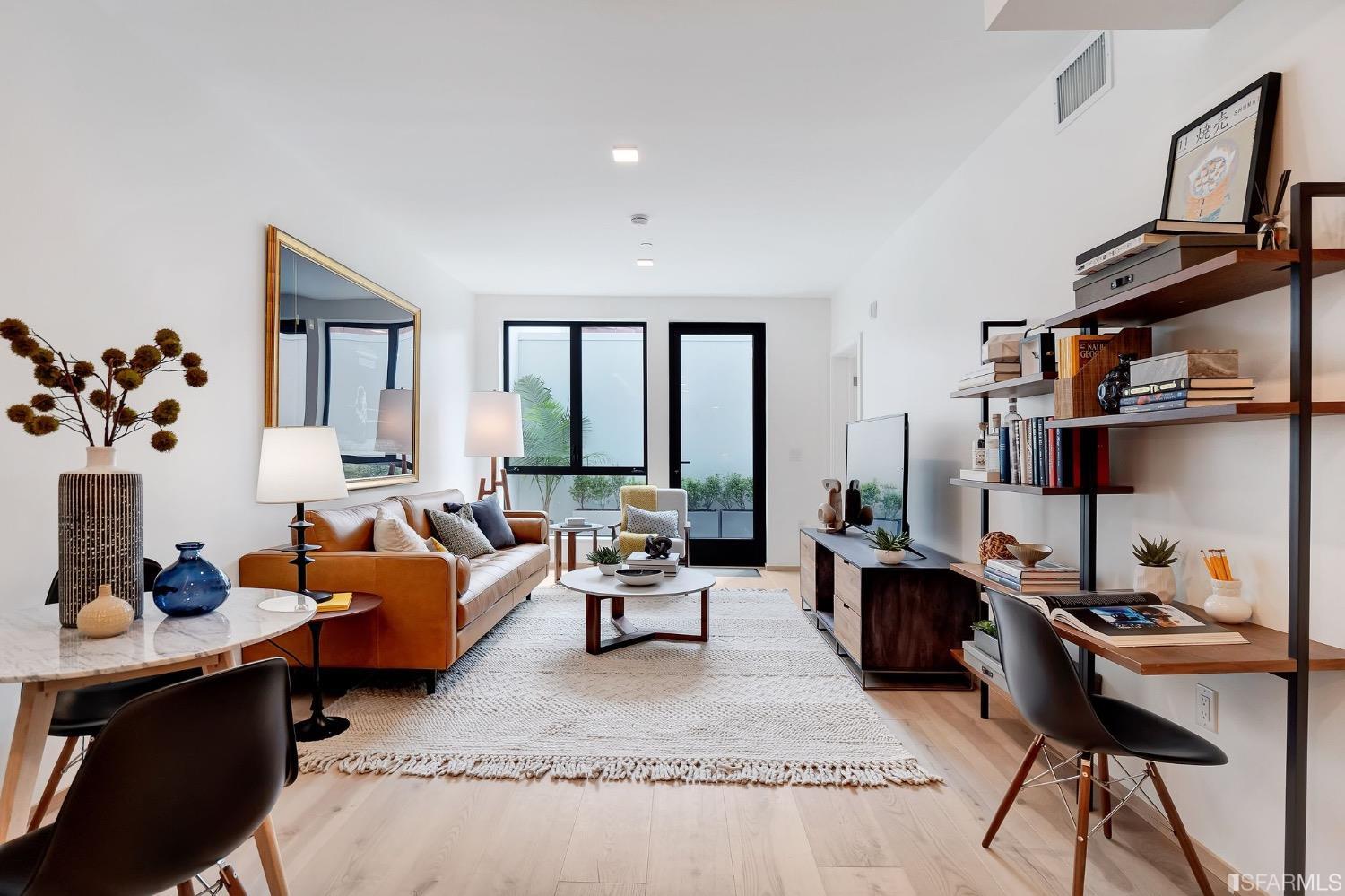 2238 Market Street # 202