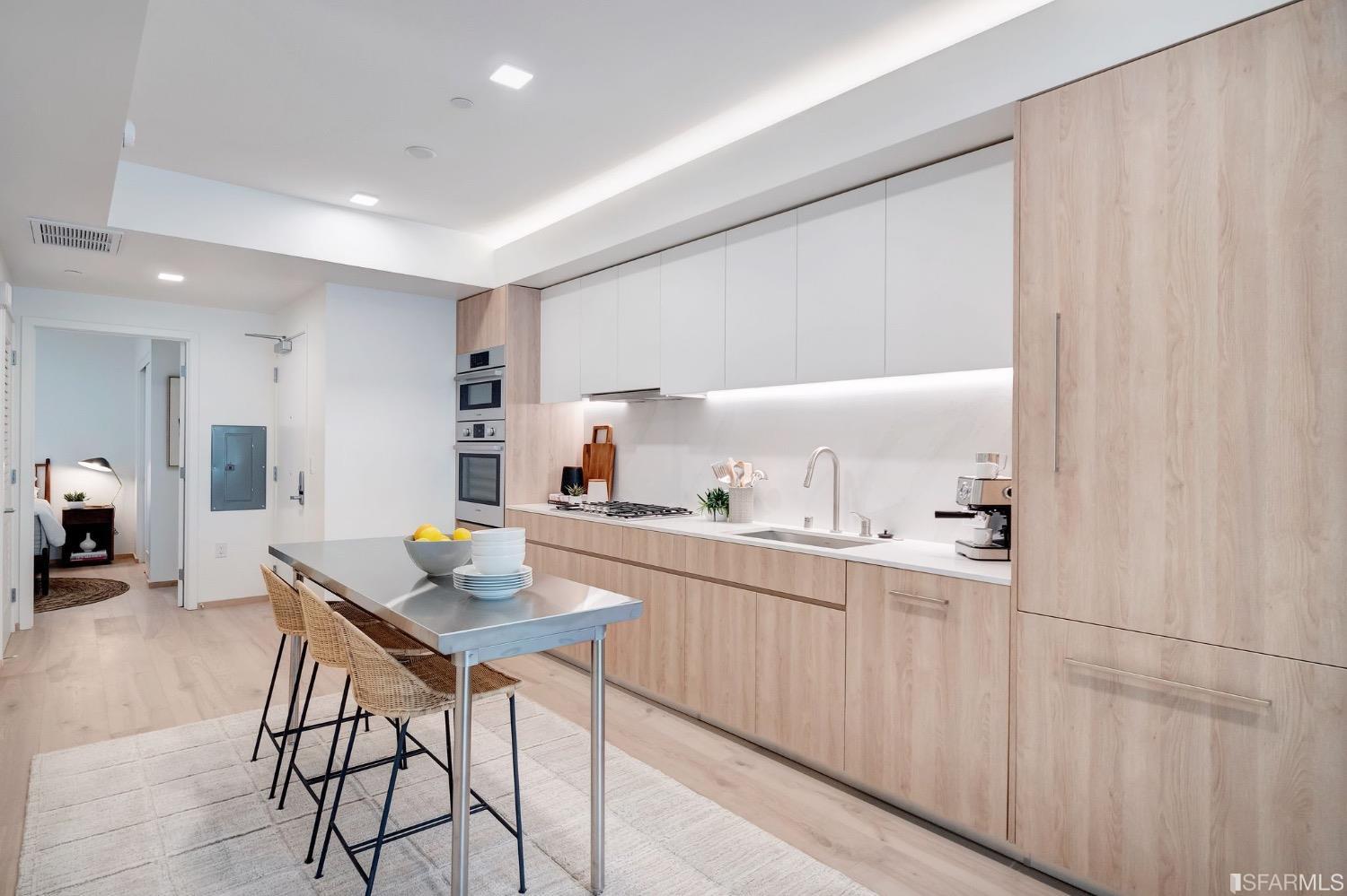 2238 Market Street # 202