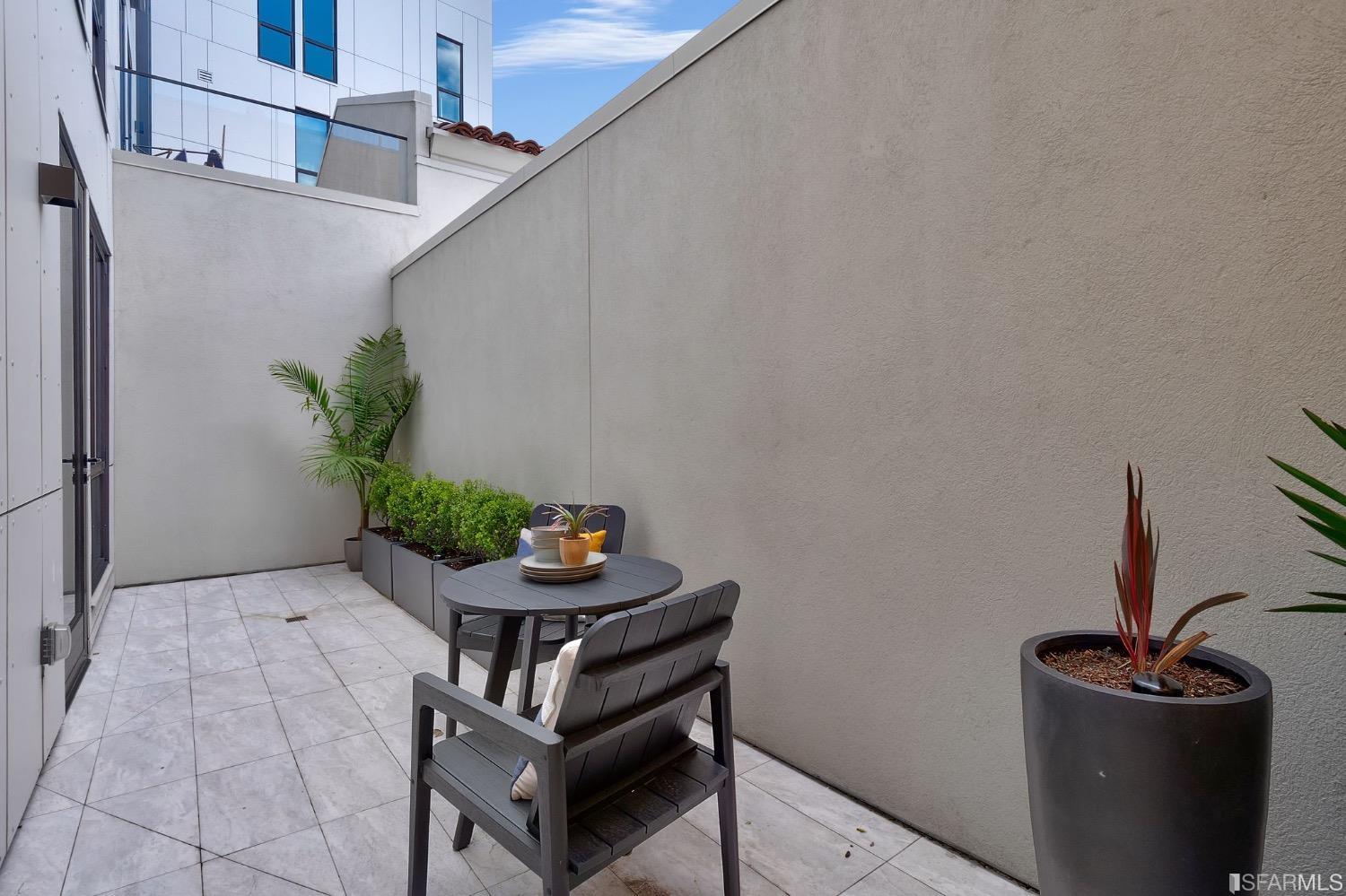 2238 Market Street # 202