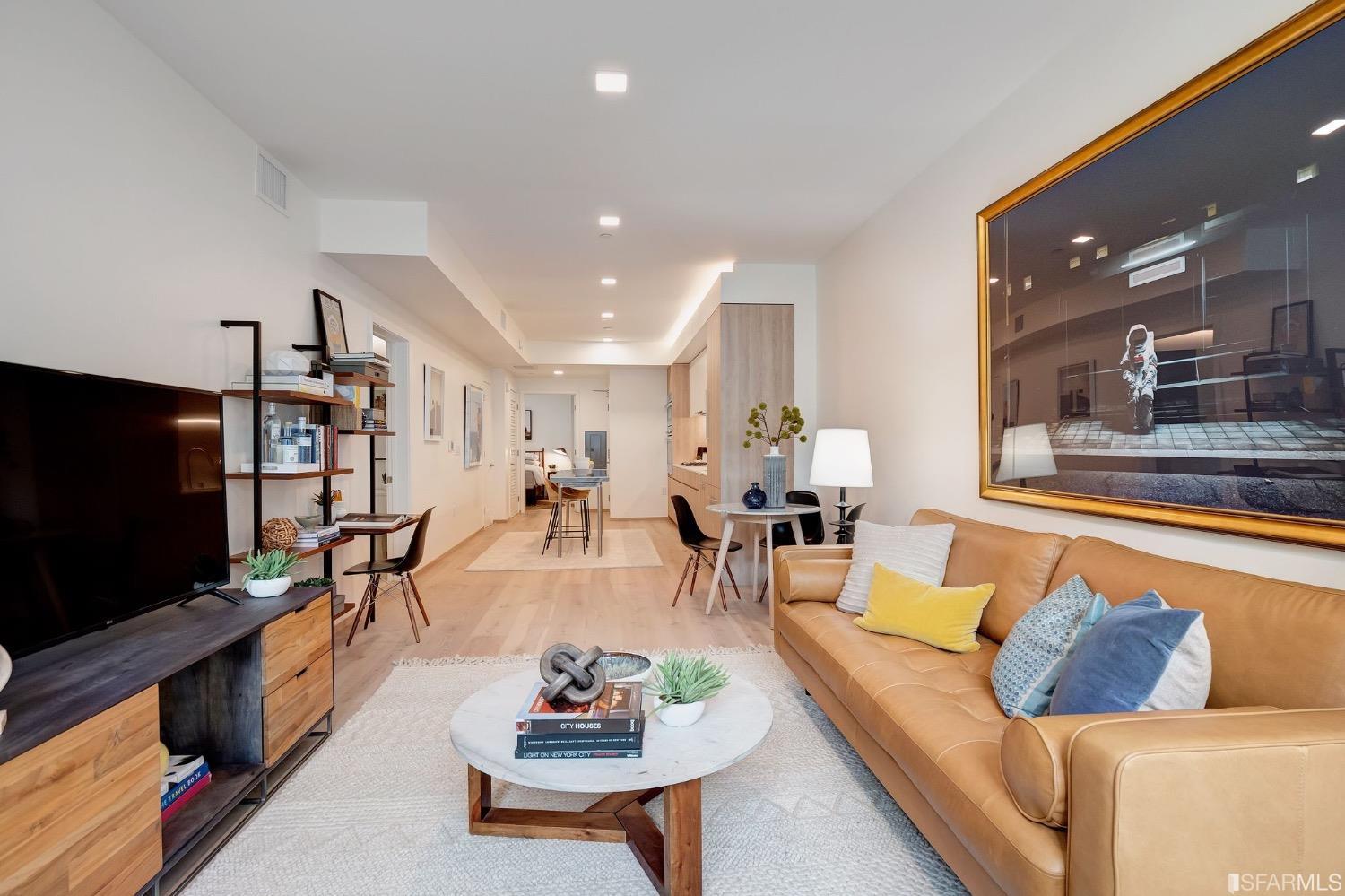 2238 Market Street # 202