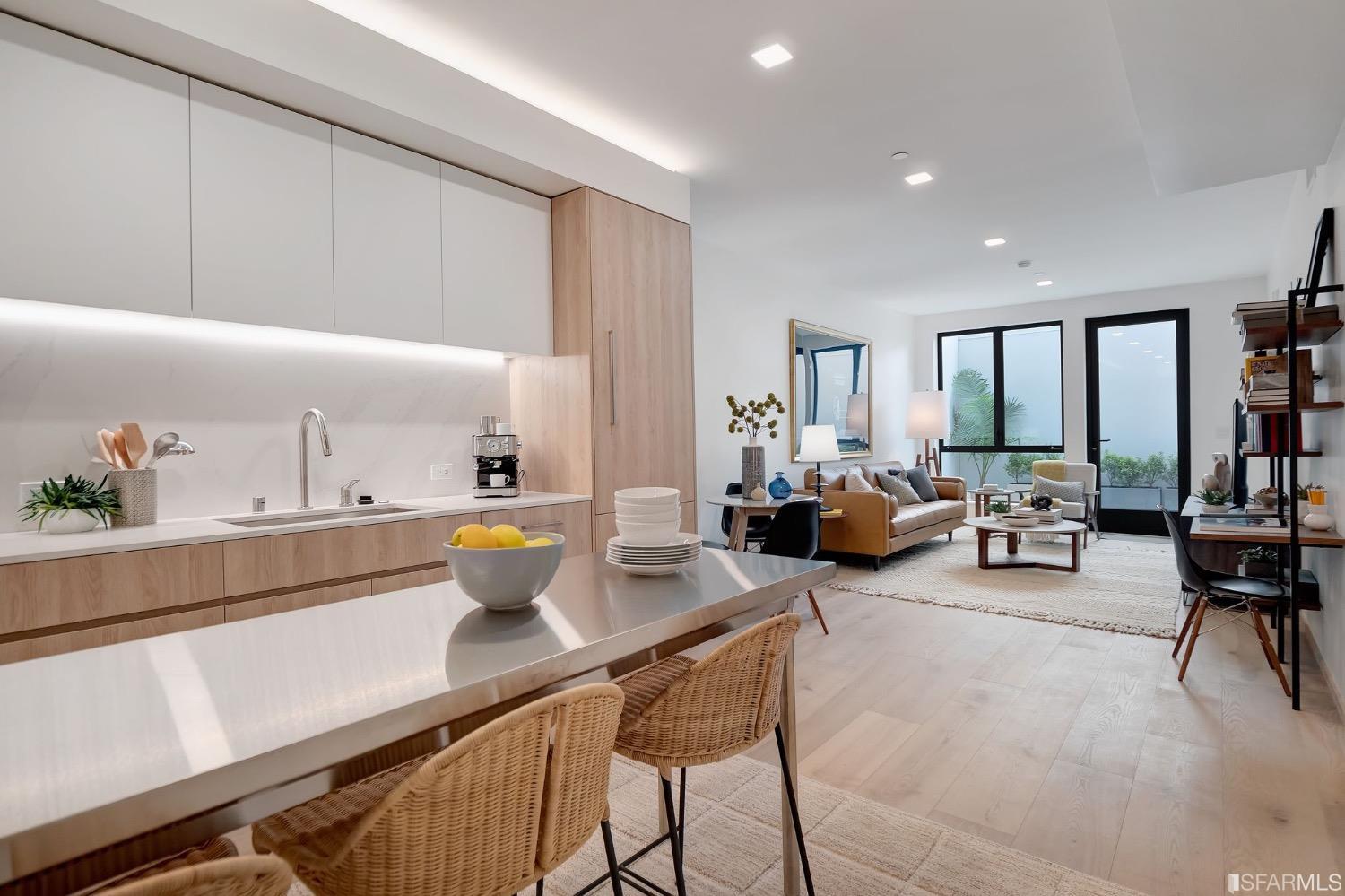 2238 Market Street # 202