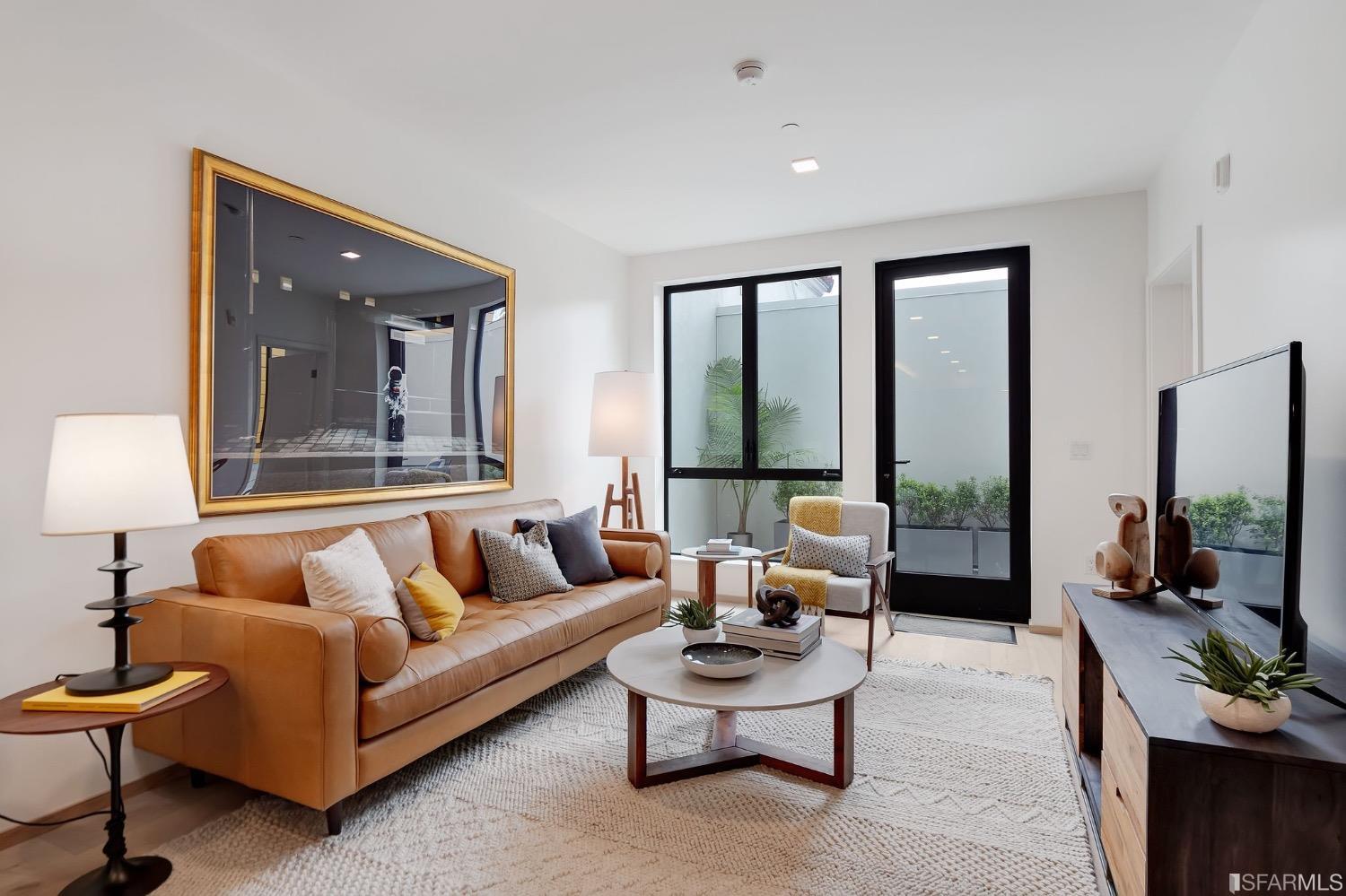 2238 Market Street # 202
