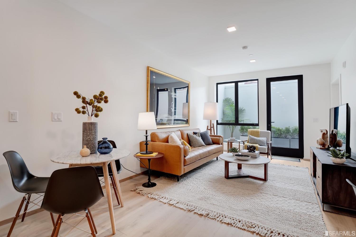 2238 Market Street # 202