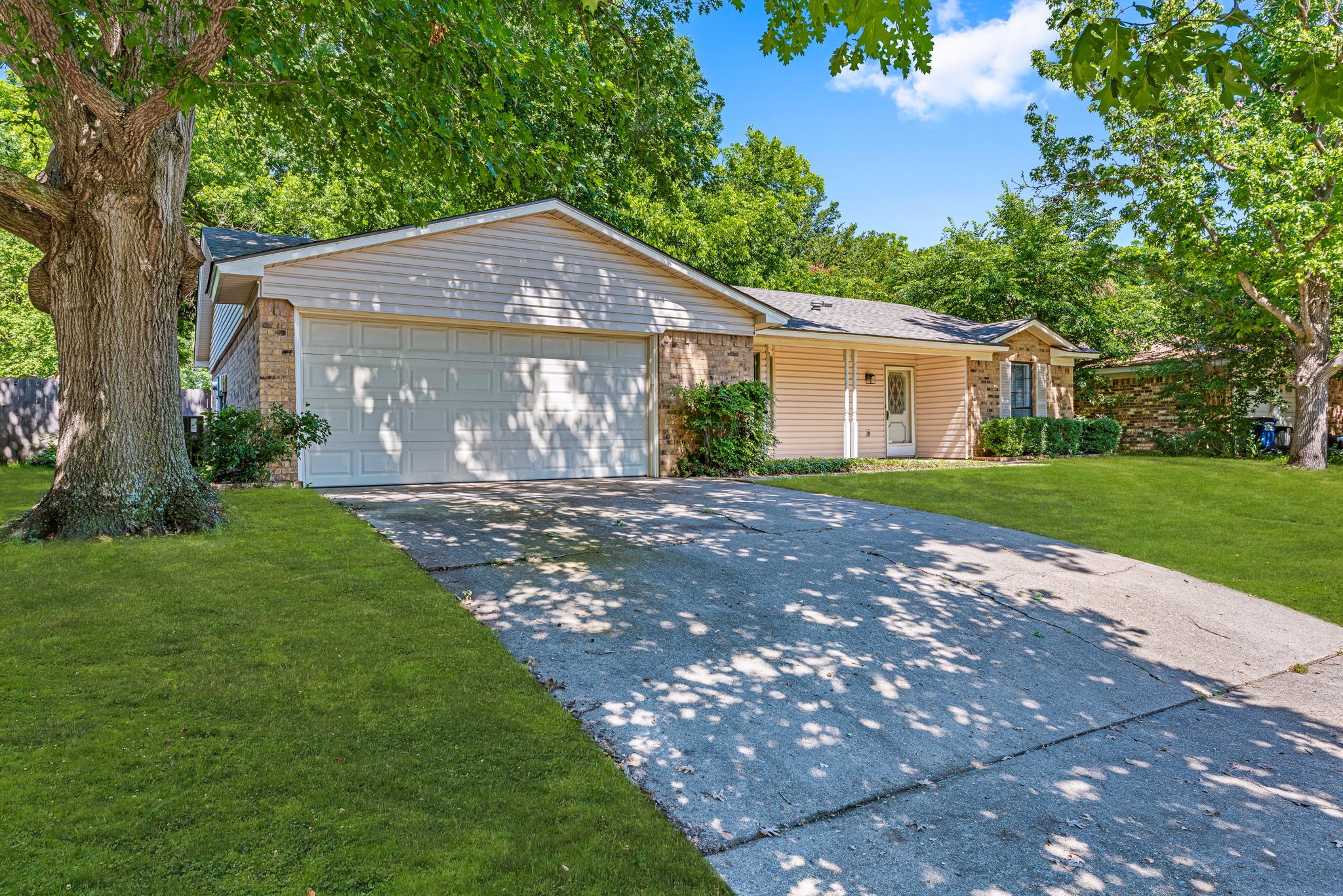 320 Navajo Drive