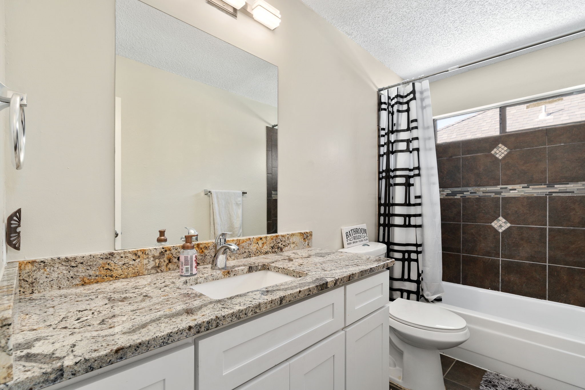 806 Ashmount Lane