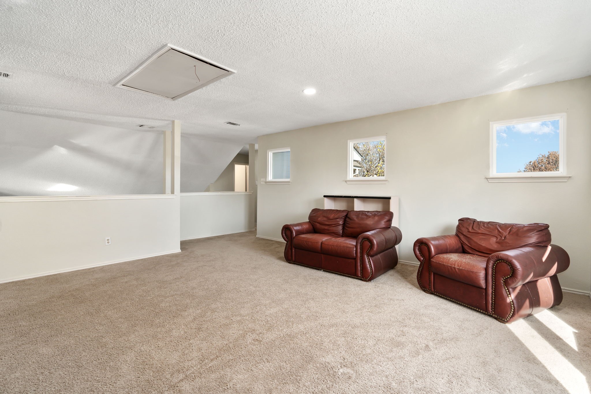 806 Ashmount Lane