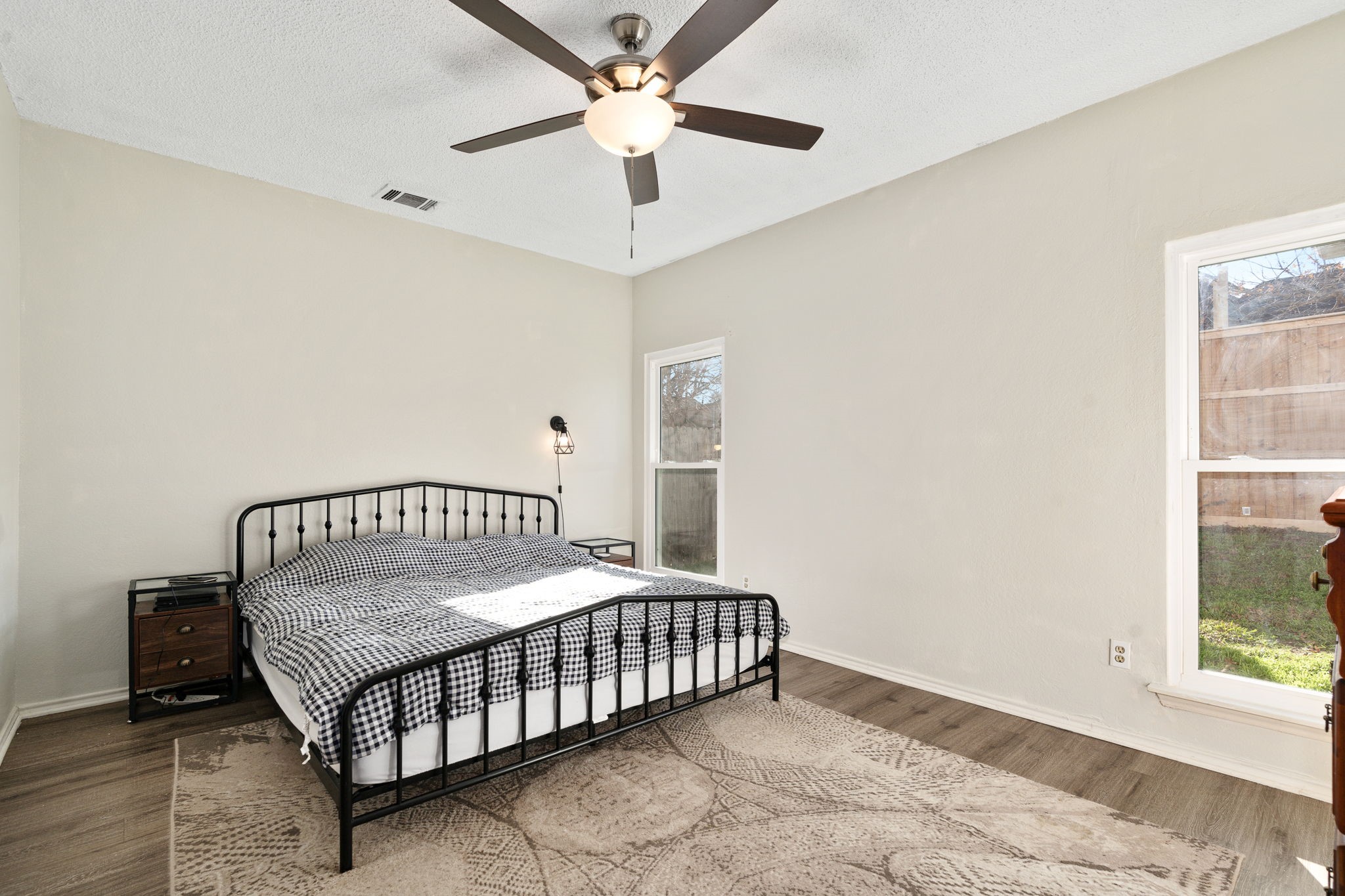 806 Ashmount Lane