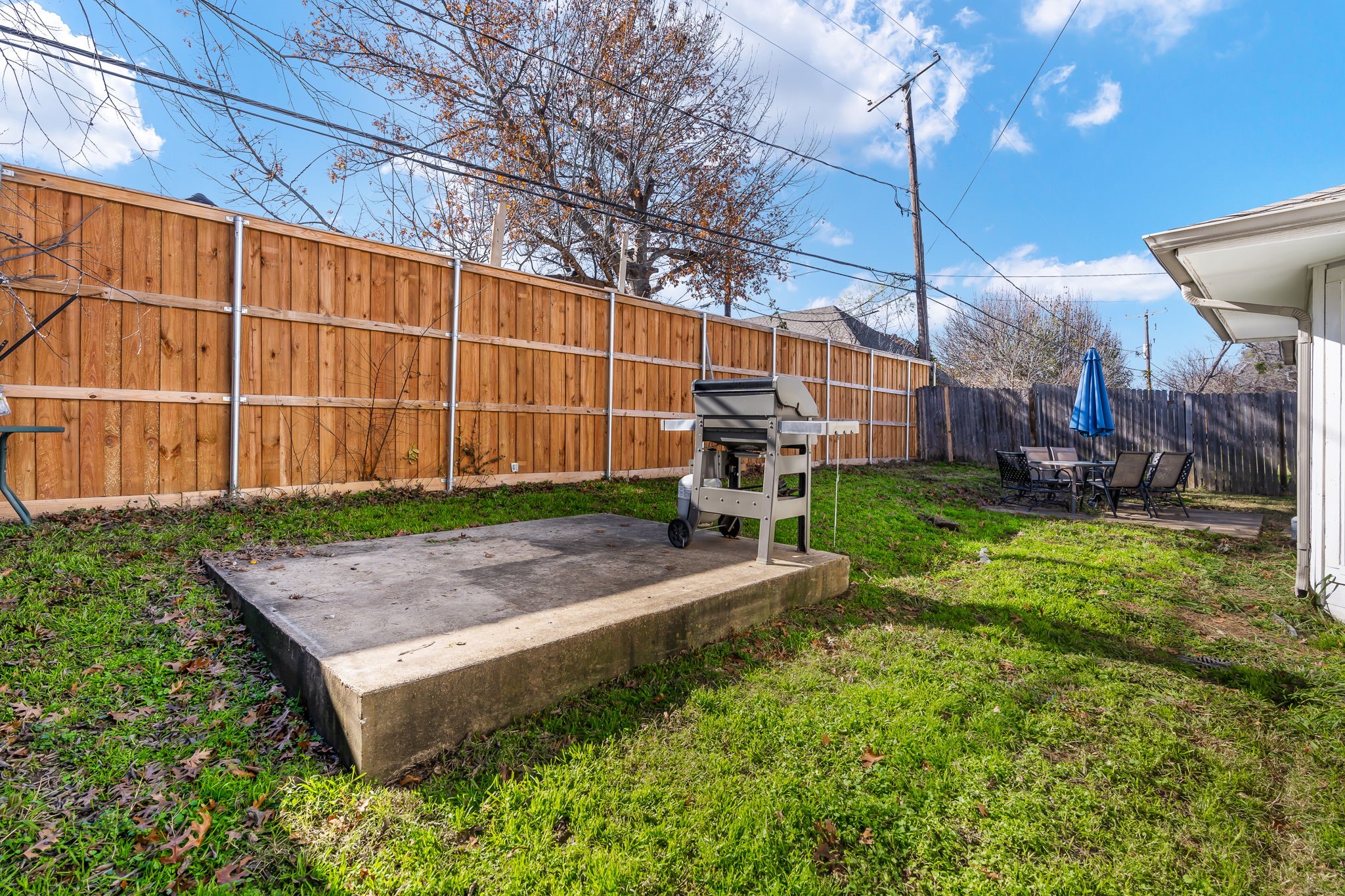 806 Ashmount Lane