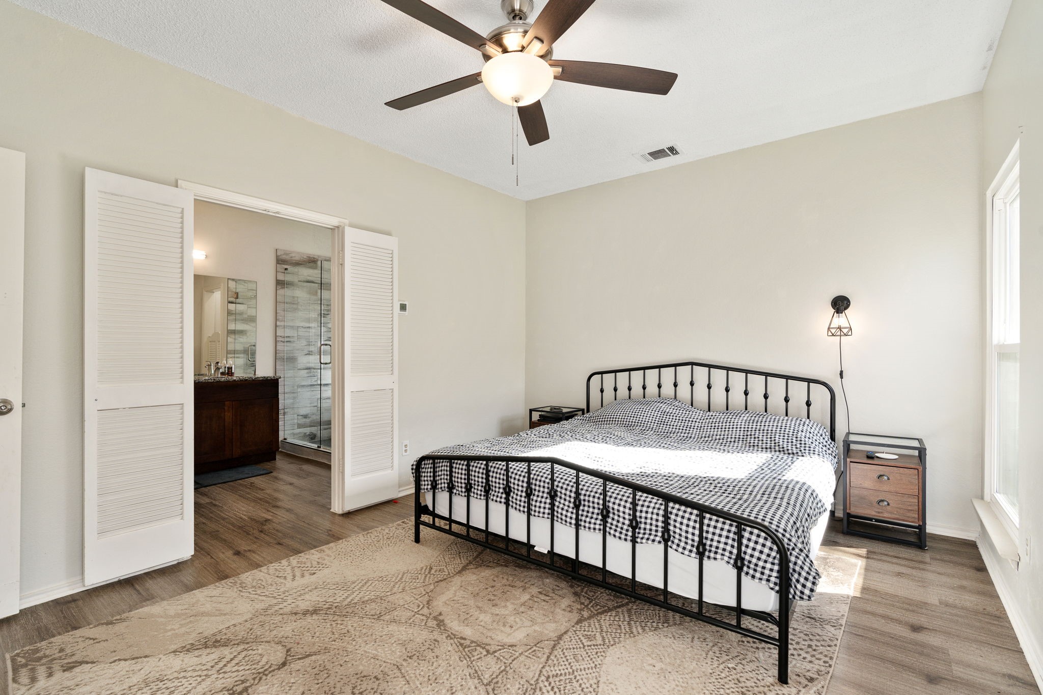 806 Ashmount Lane