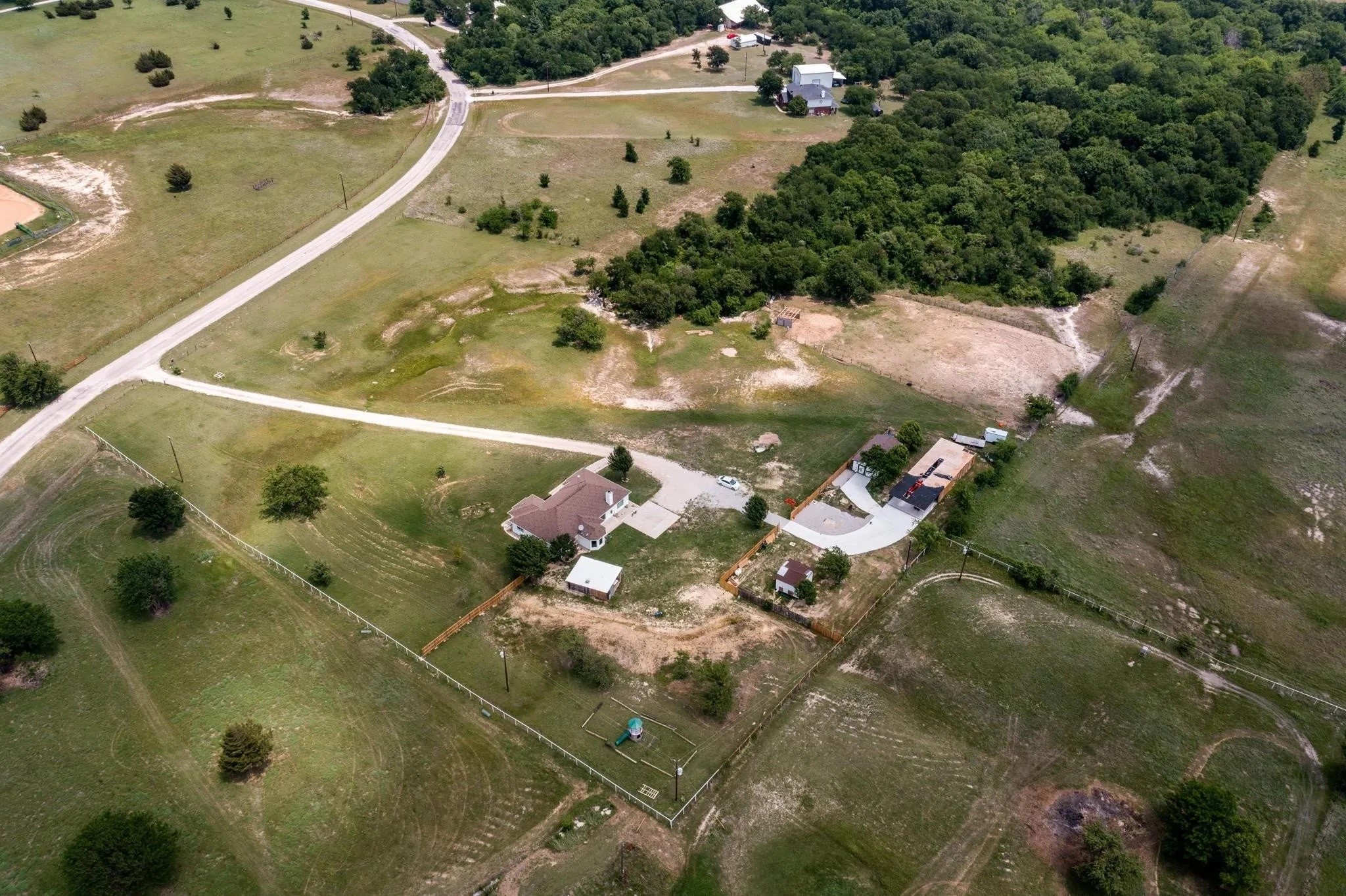 1253 Private Road 4011