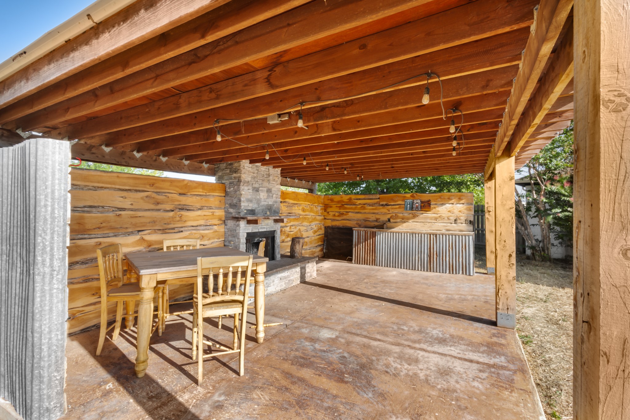 1253 Private Road 4011