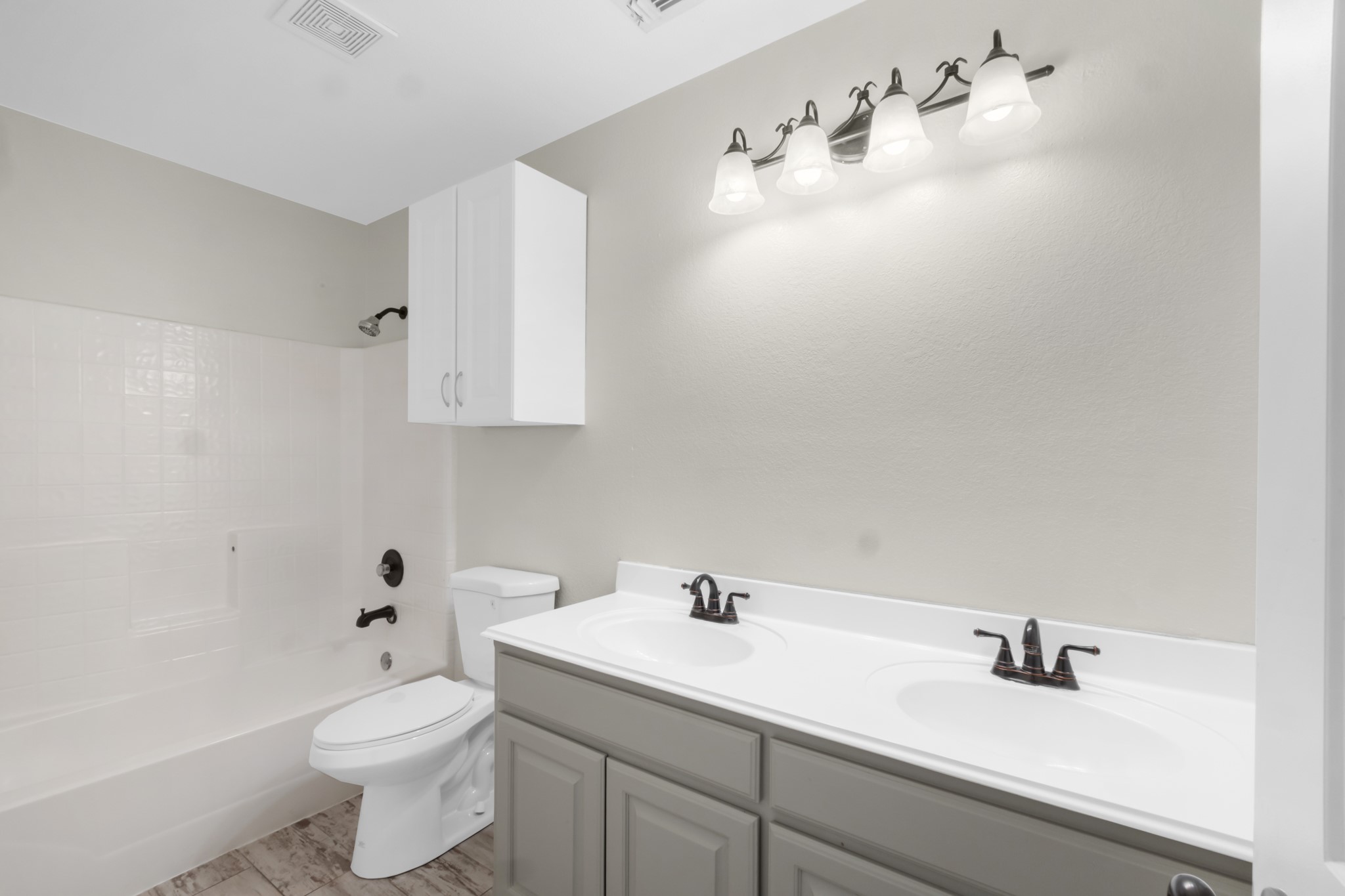 1253 Private Road 4011