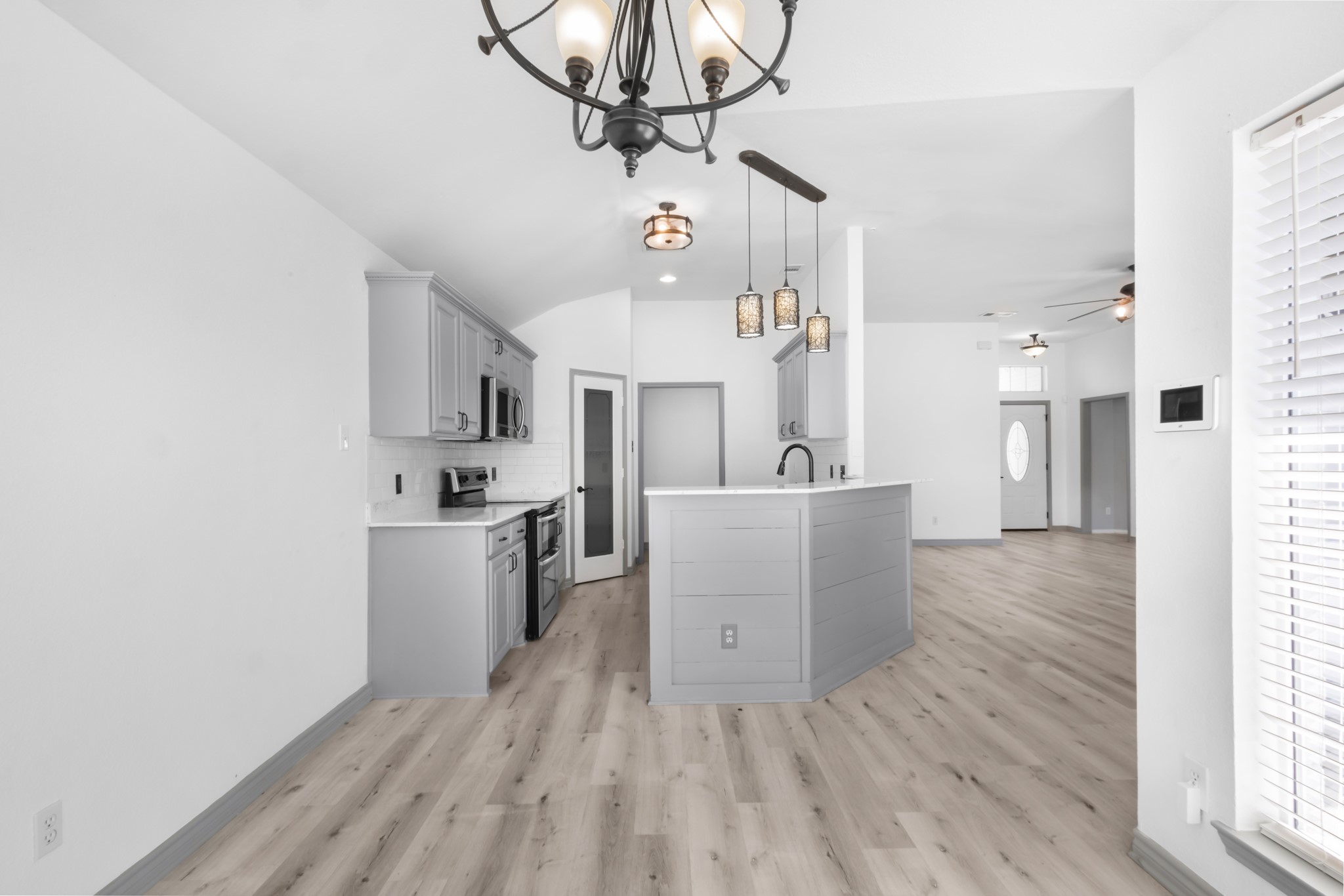 1253 Private Road 4011