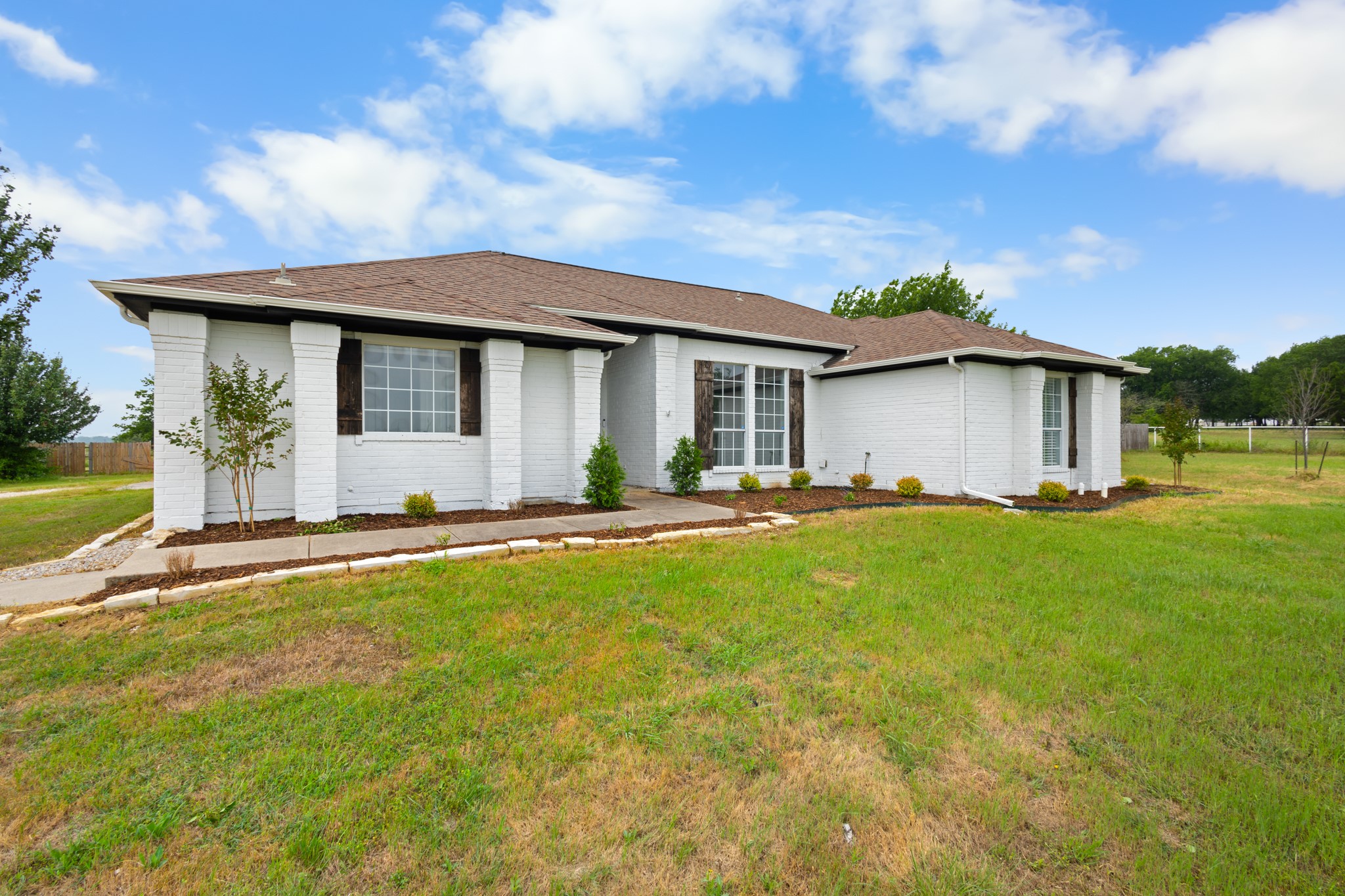 1253 Private Road 4011