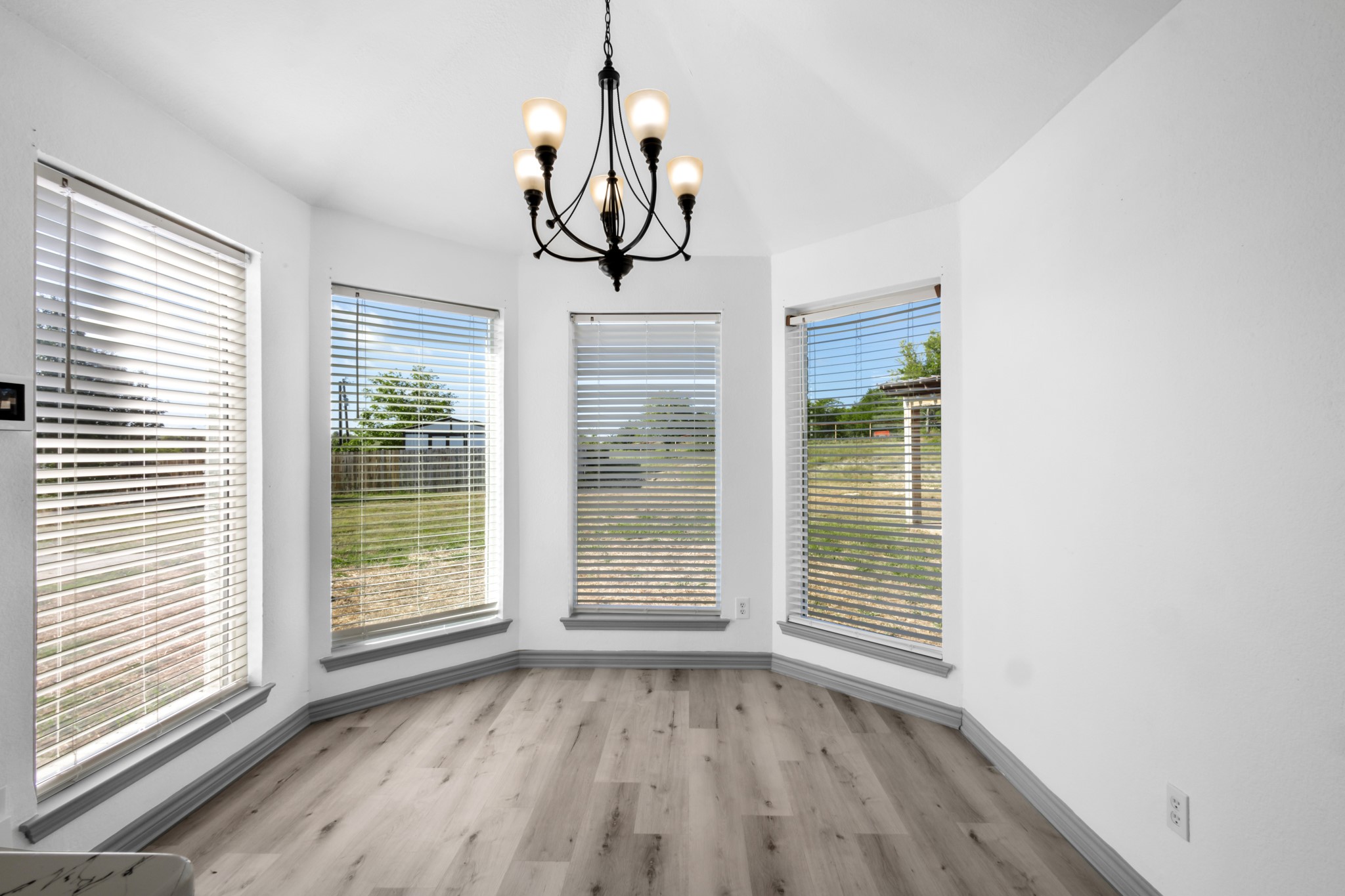 1253 Private Road 4011