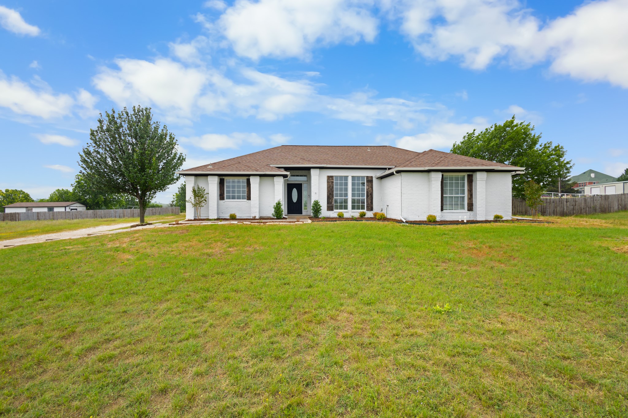 1253 Private Road 4011