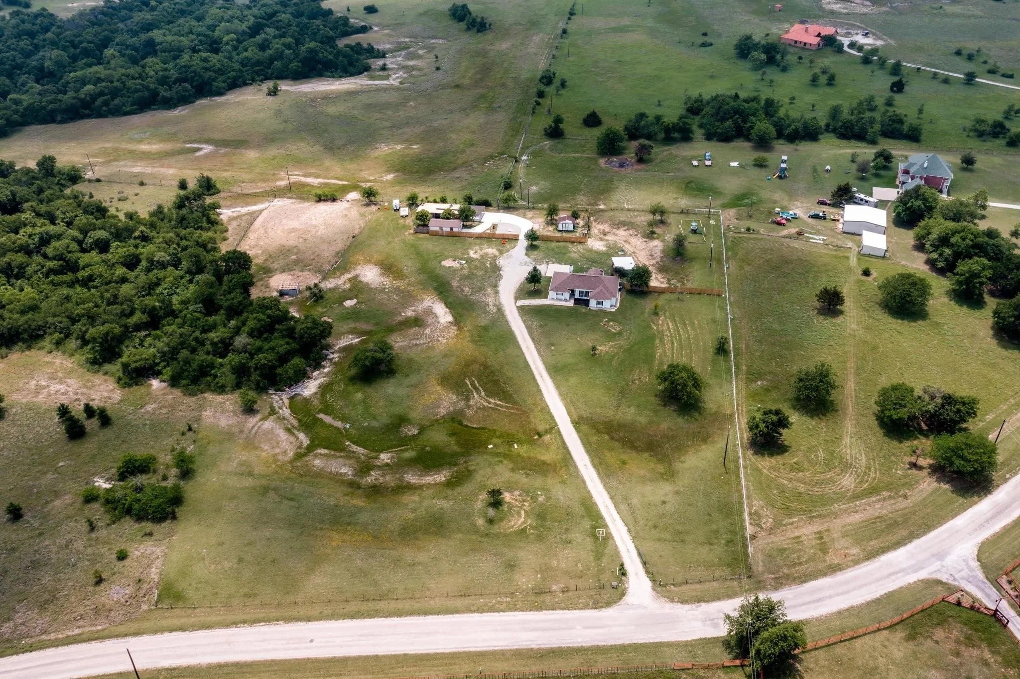 1253 Private Road 4011