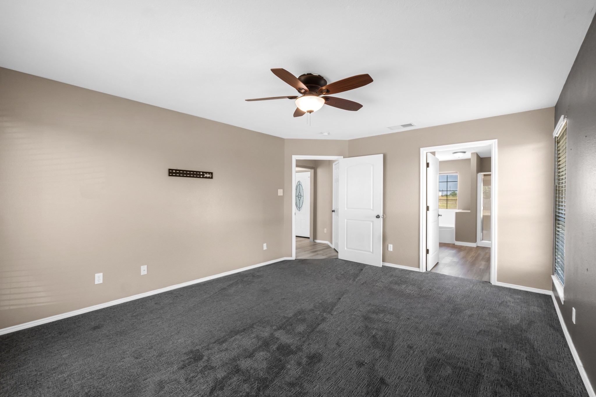 1253 Private Road 4011