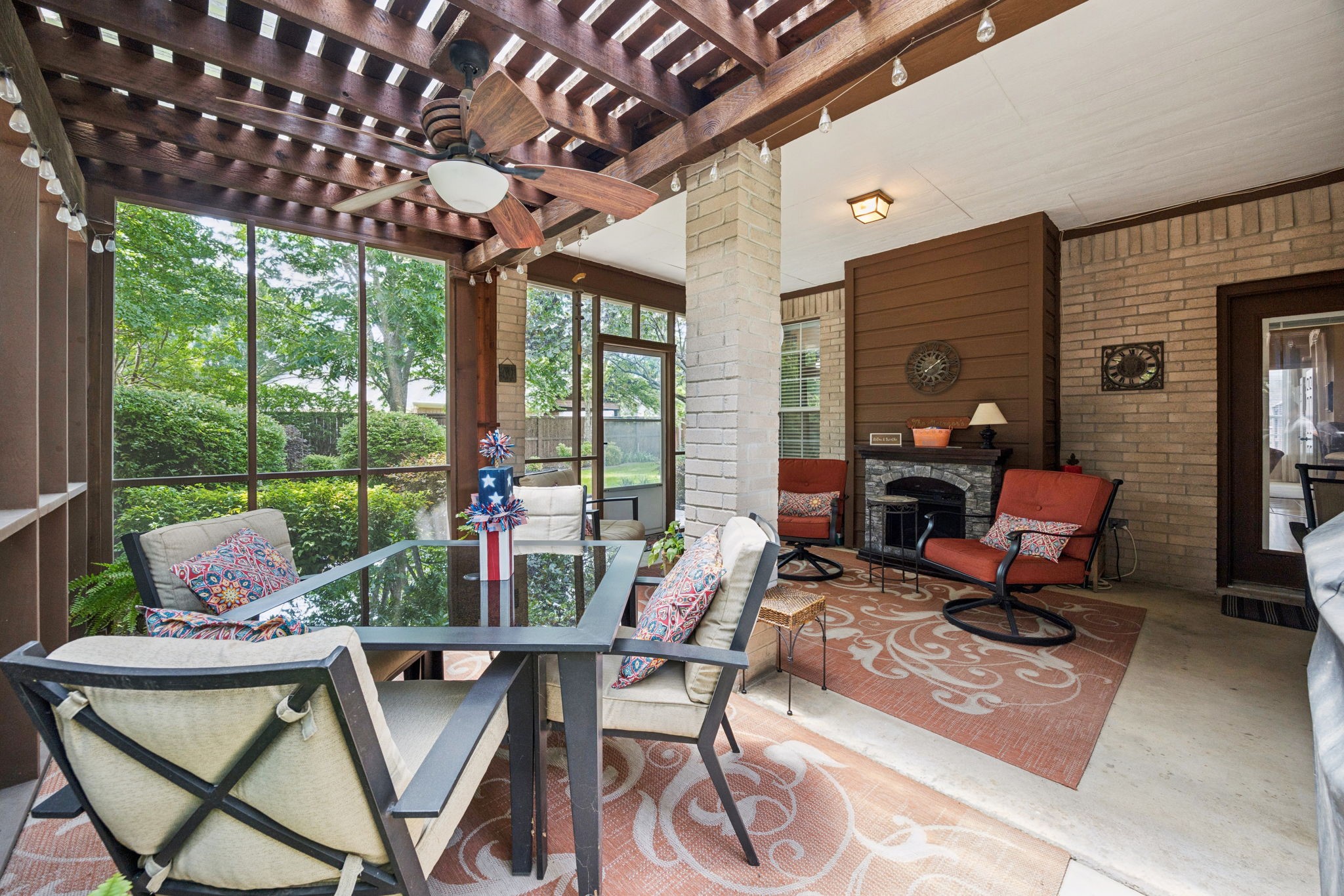 2728 Edgebrook Court