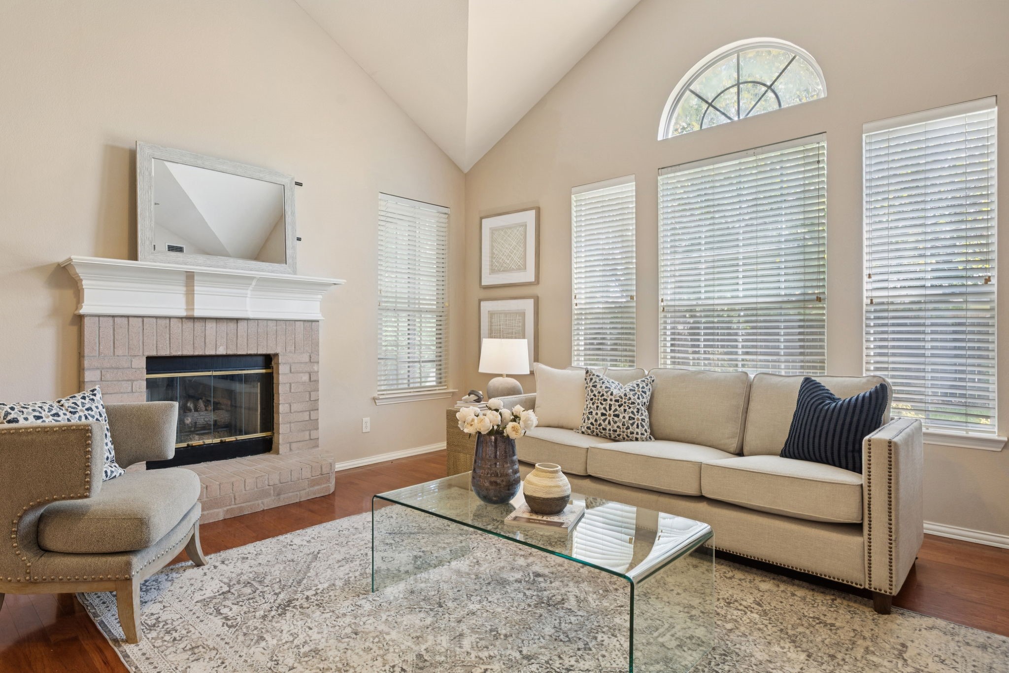 2728 Edgebrook Court