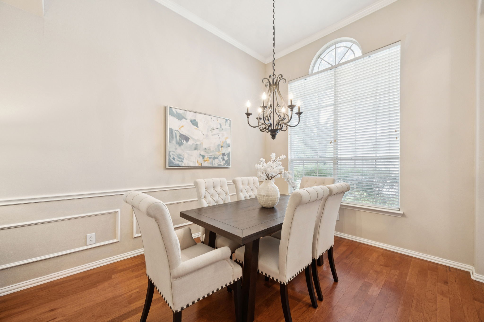 2728 Edgebrook Court