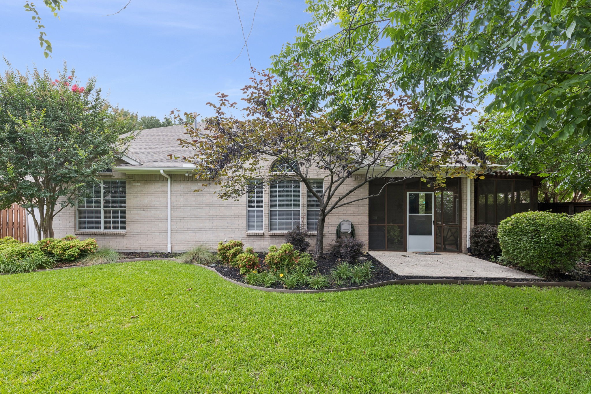 2728 Edgebrook Court