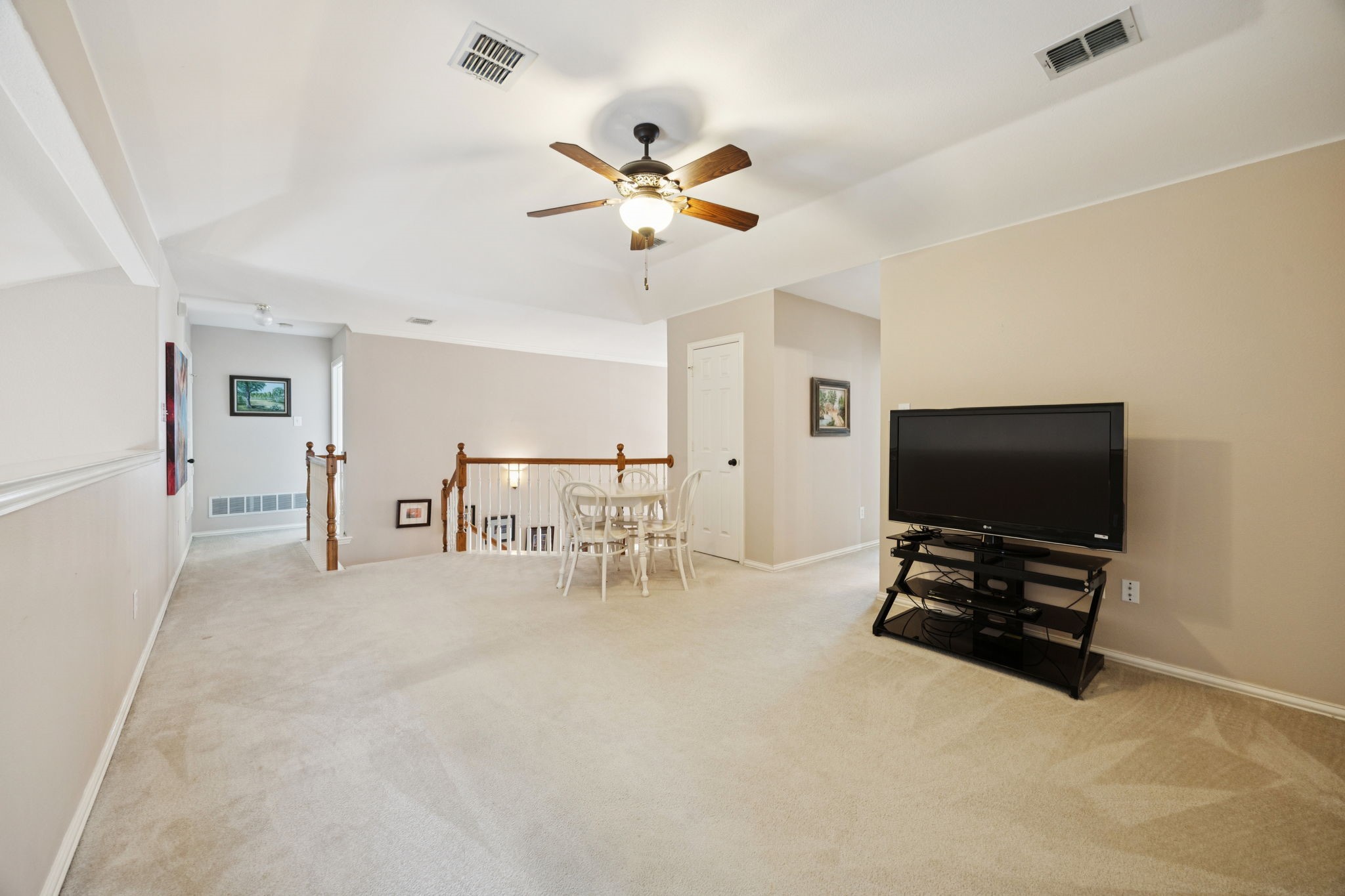 2728 Edgebrook Court