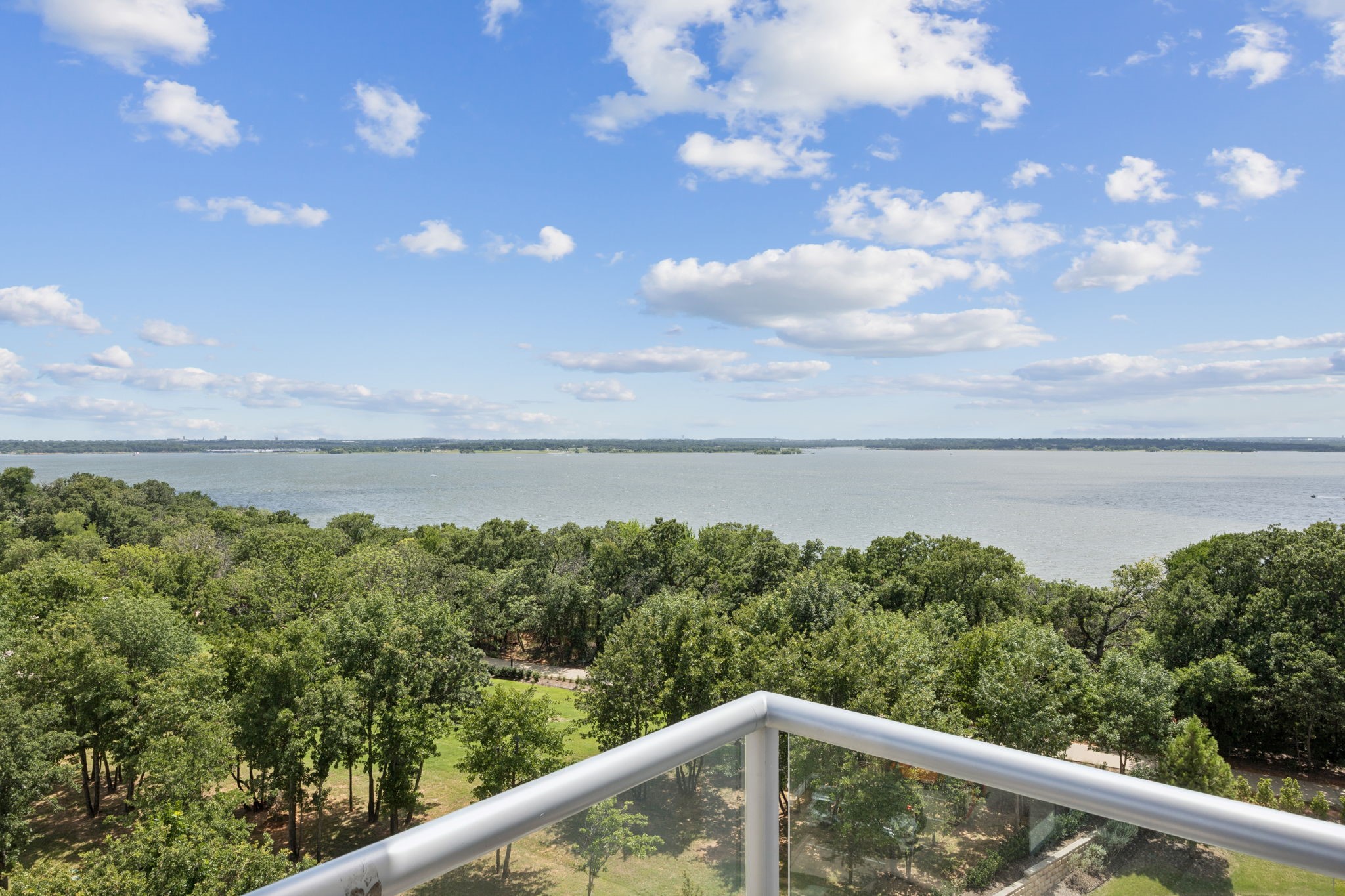 2800 Lakeside Parkway 1502