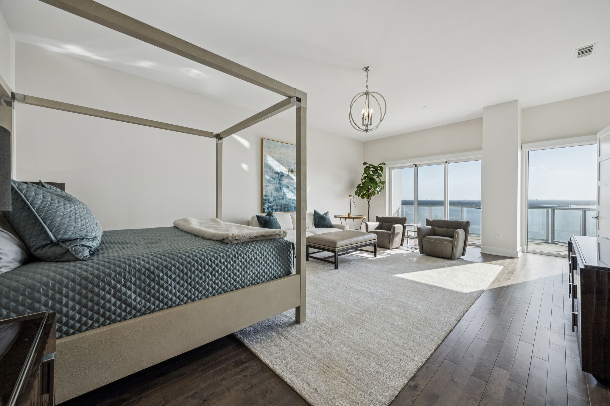 2800 Lakeside Parkway 1502