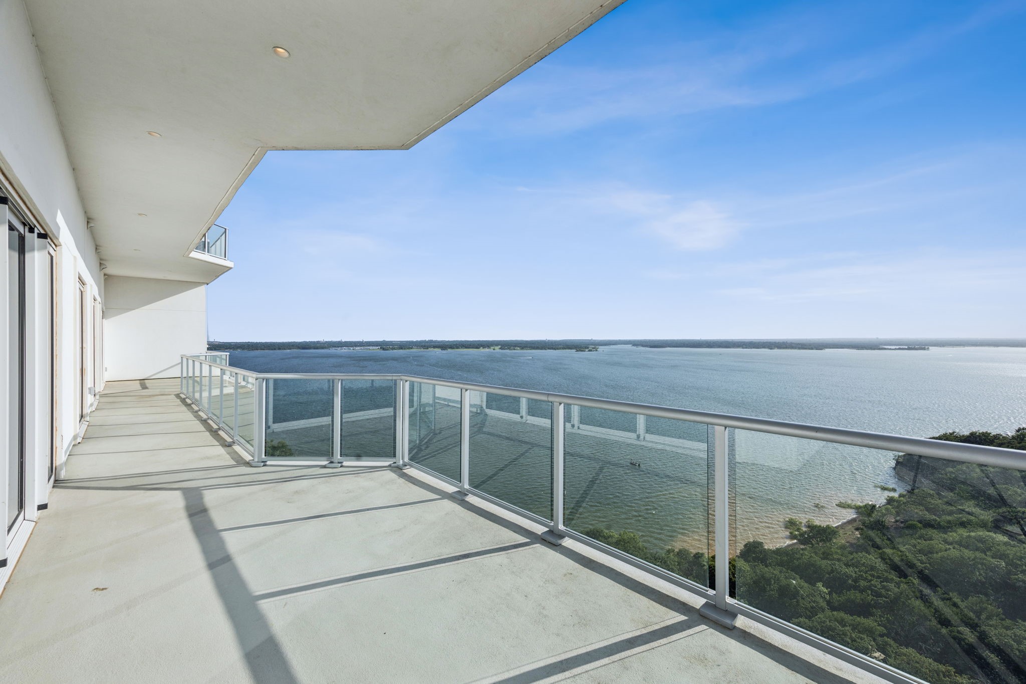 2800 Lakeside Parkway 1502