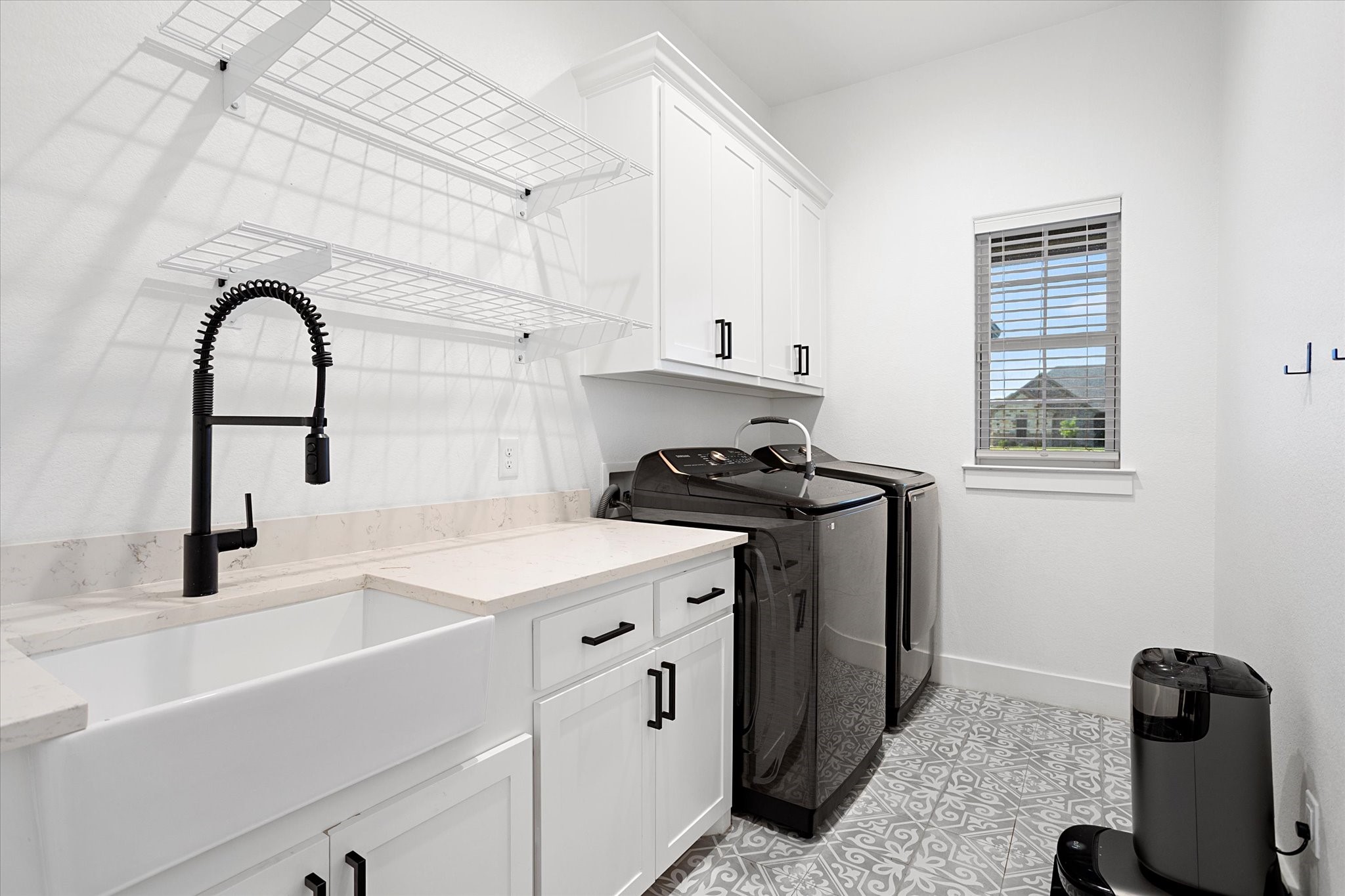 1074 Pioneer Crossing