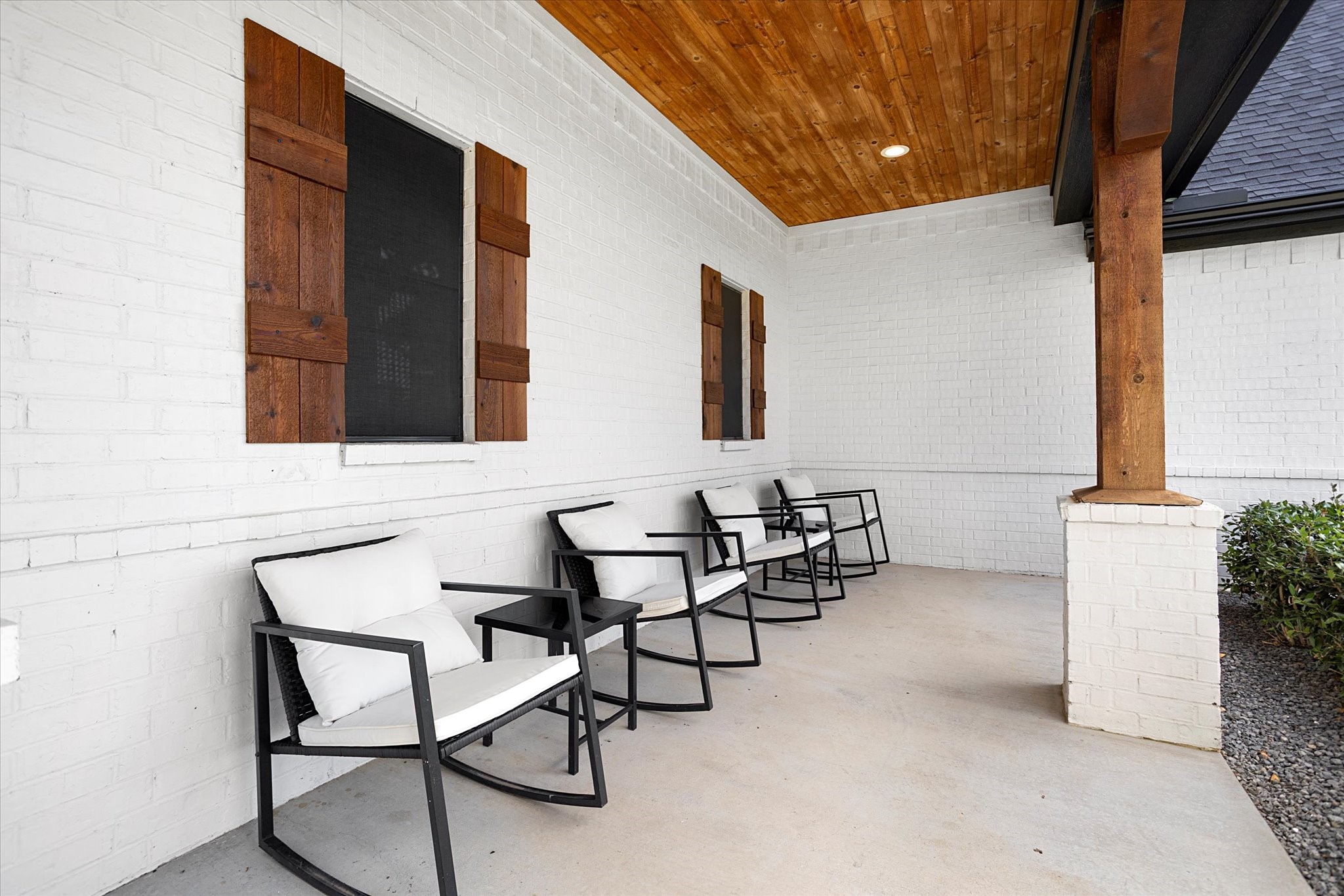 1074 Pioneer Crossing