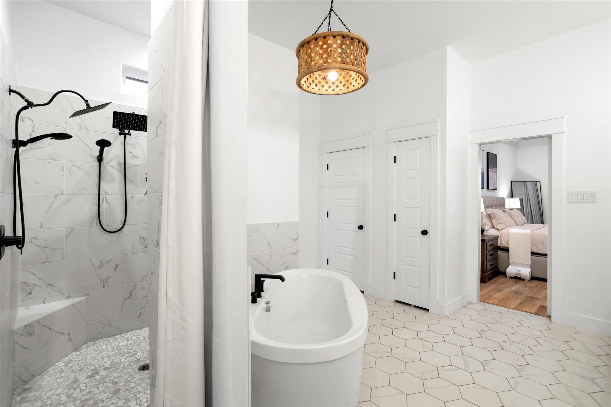 1074 Pioneer Crossing