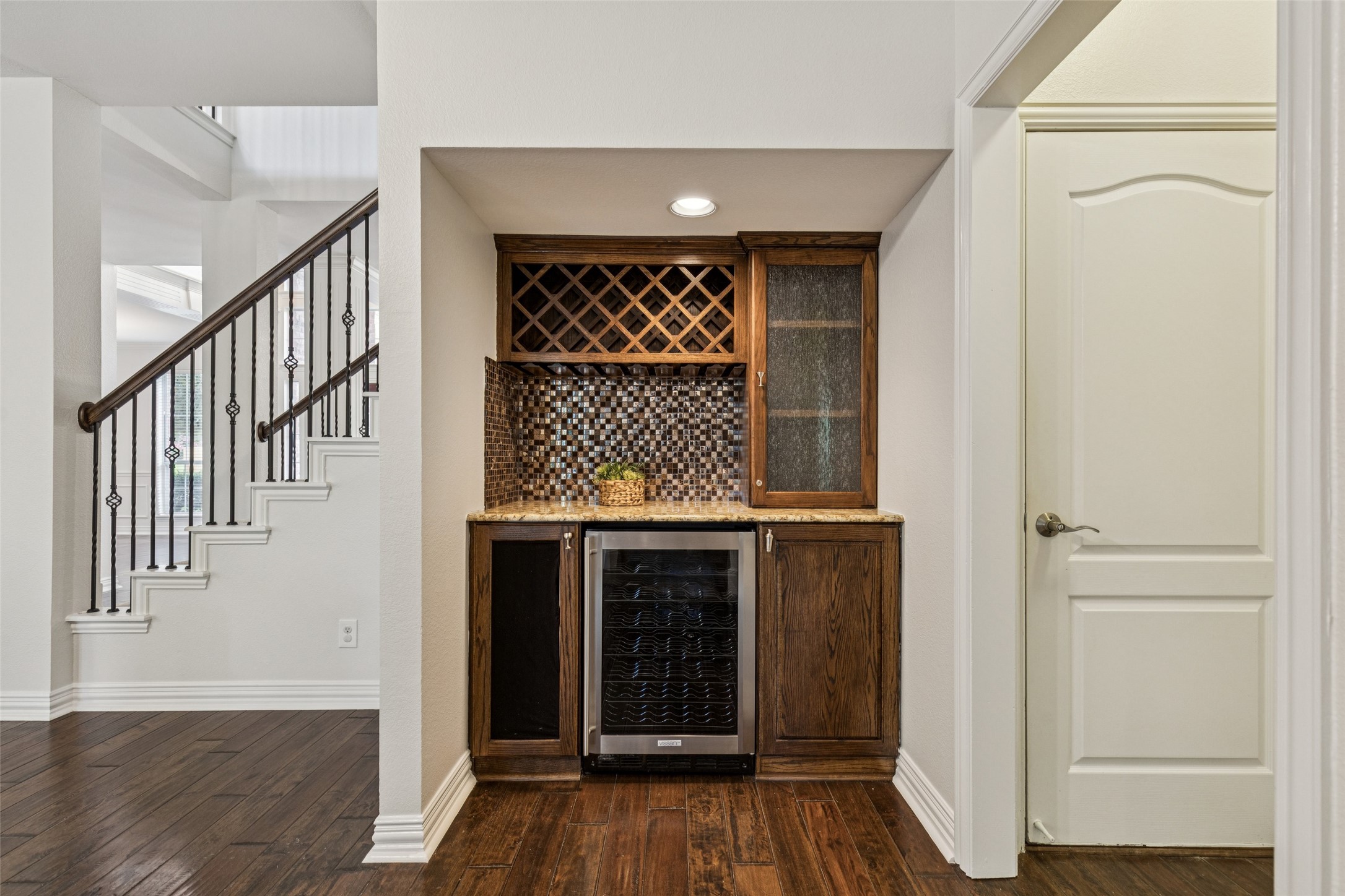 802 Dove Creek Trail