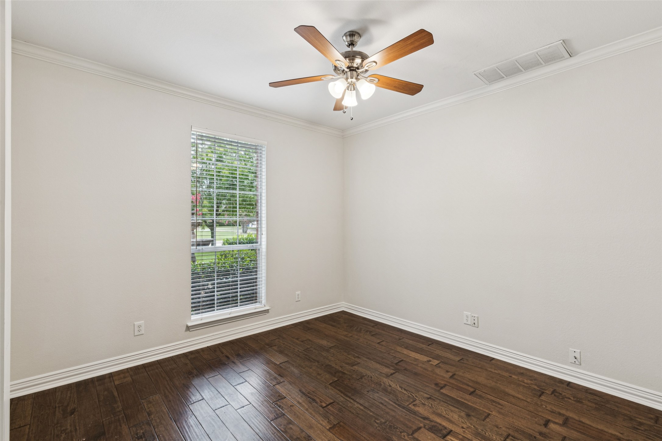 802 Dove Creek Trail