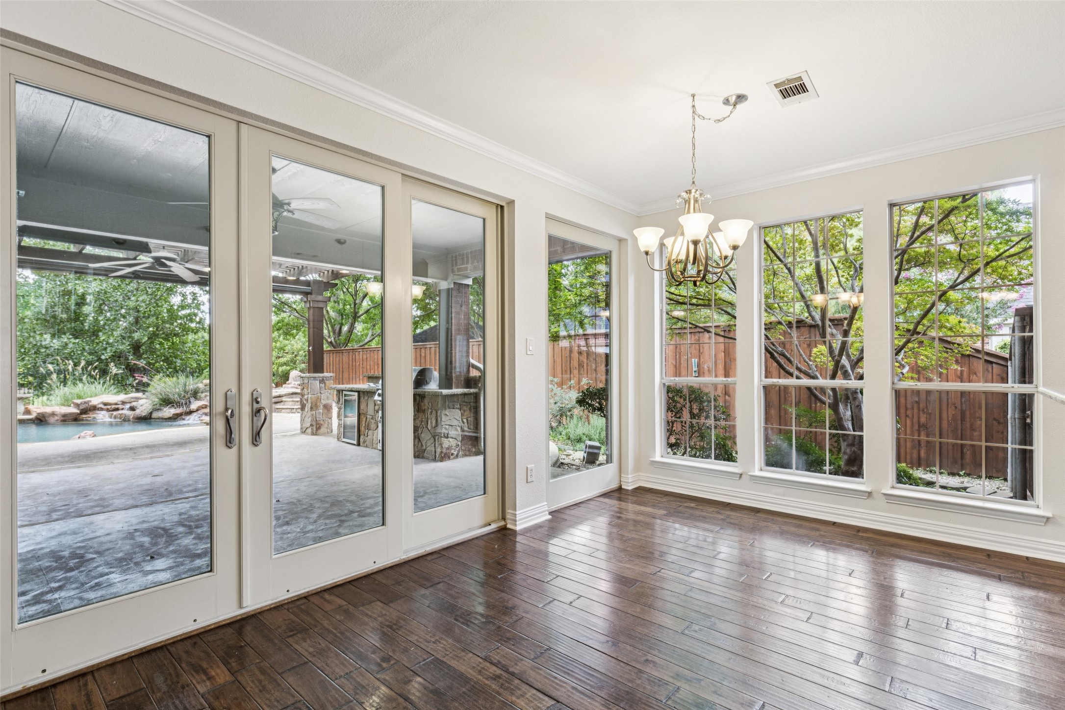 802 Dove Creek Trail