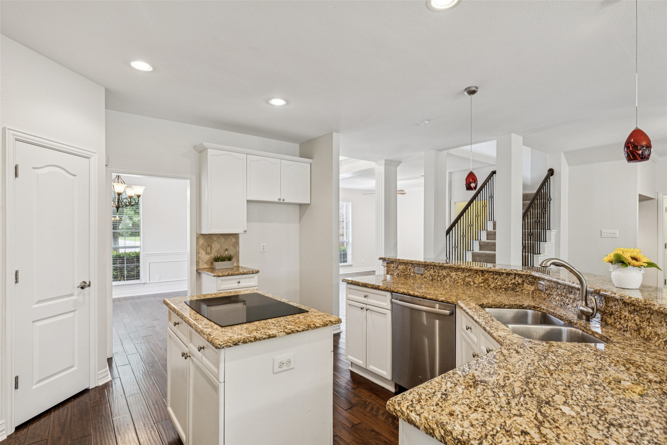 802 Dove Creek Trail