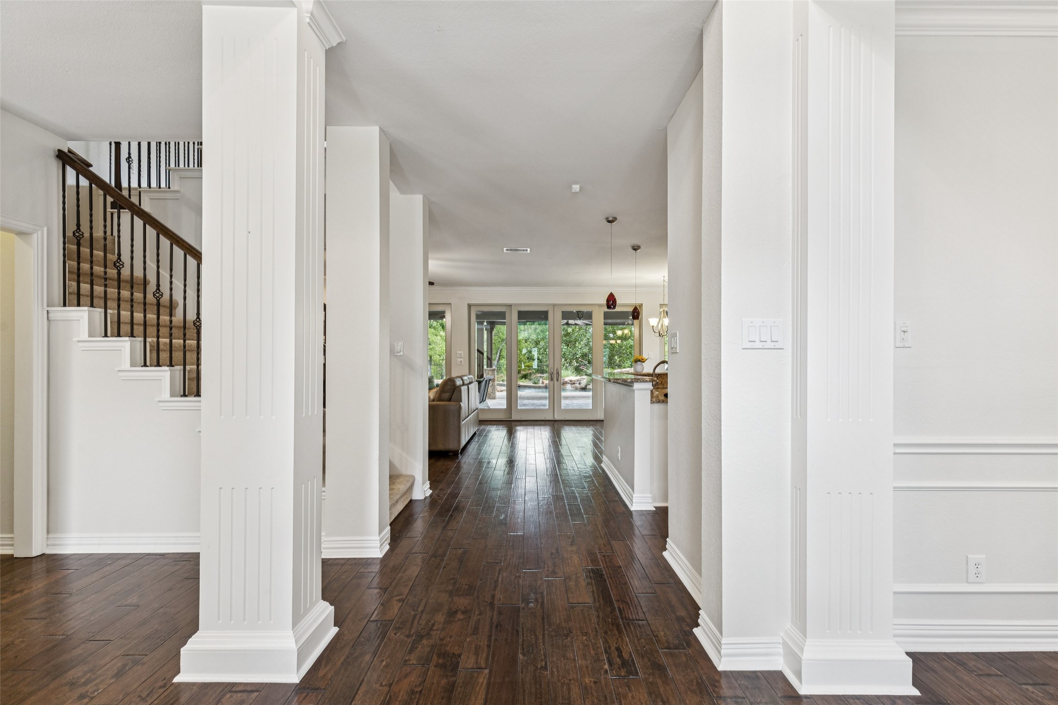 802 Dove Creek Trail