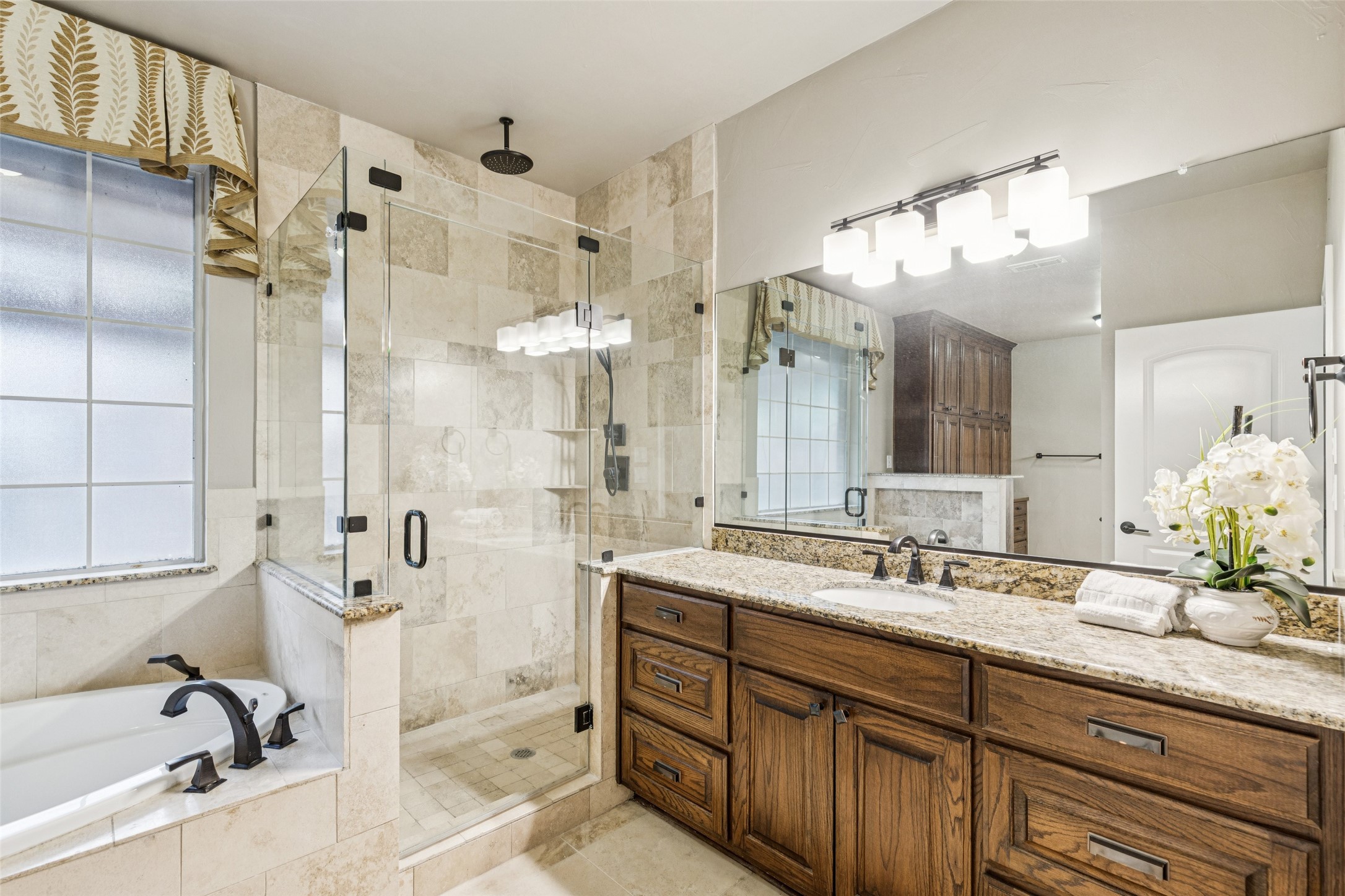 802 Dove Creek Trail