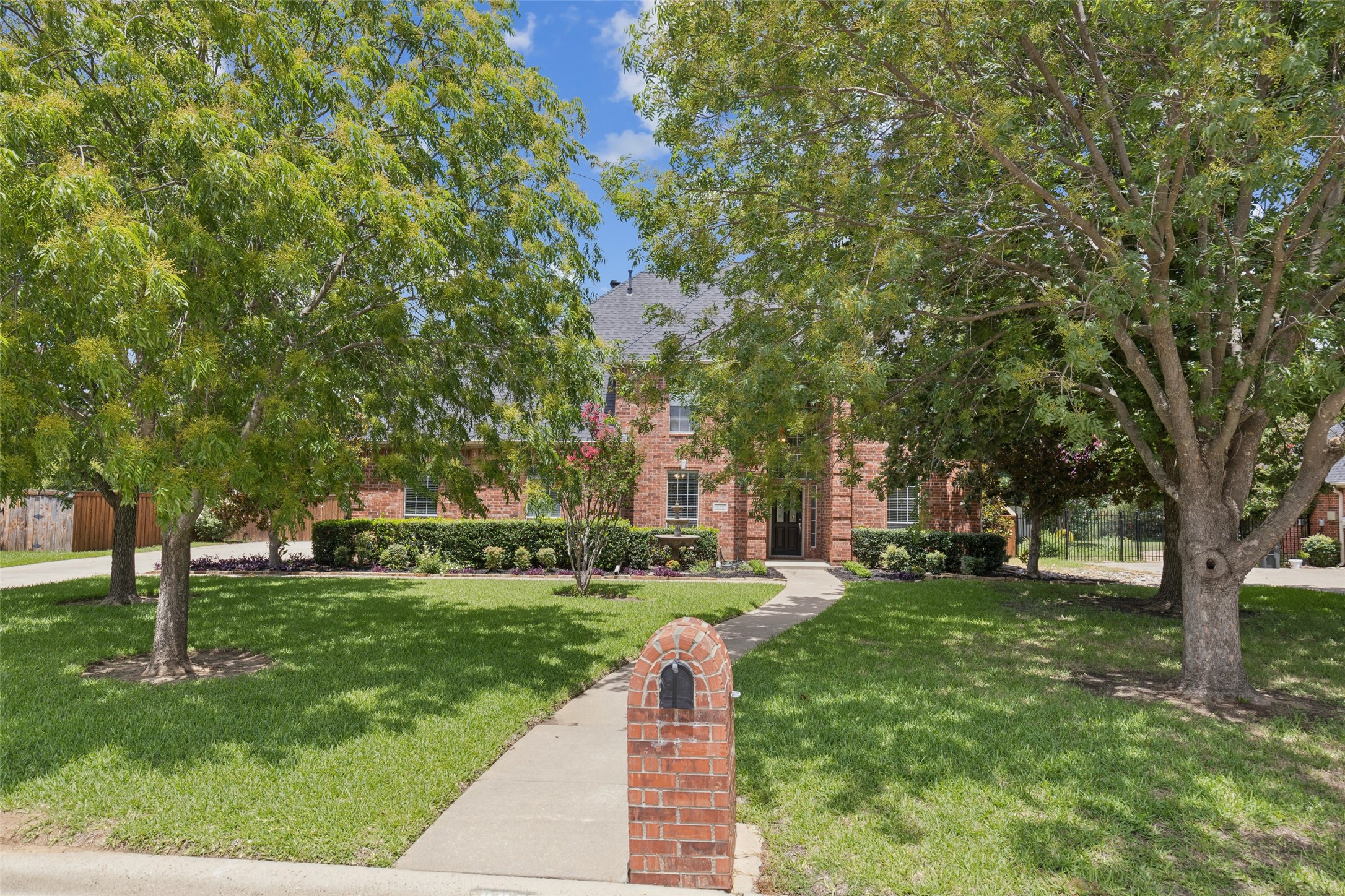 802 Dove Creek Trail