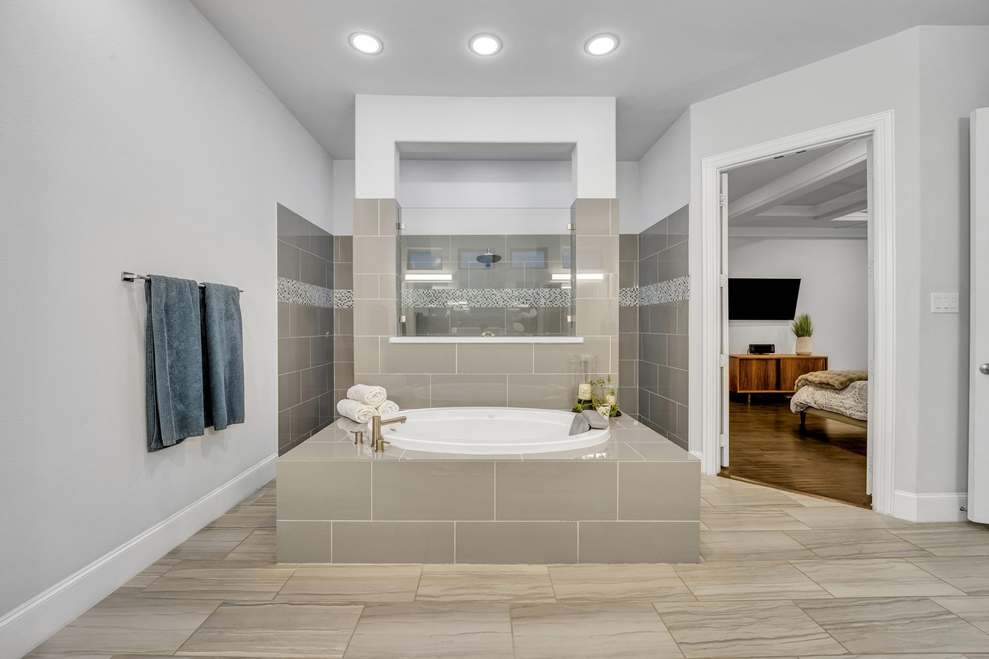 212 Saint Tropez Drive